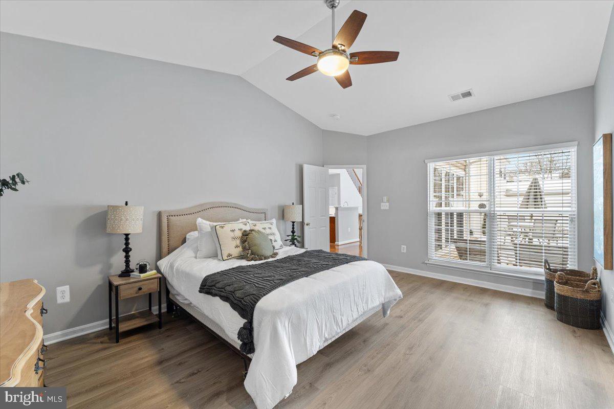 SIGNATURE AT BROADLANDS - Residential