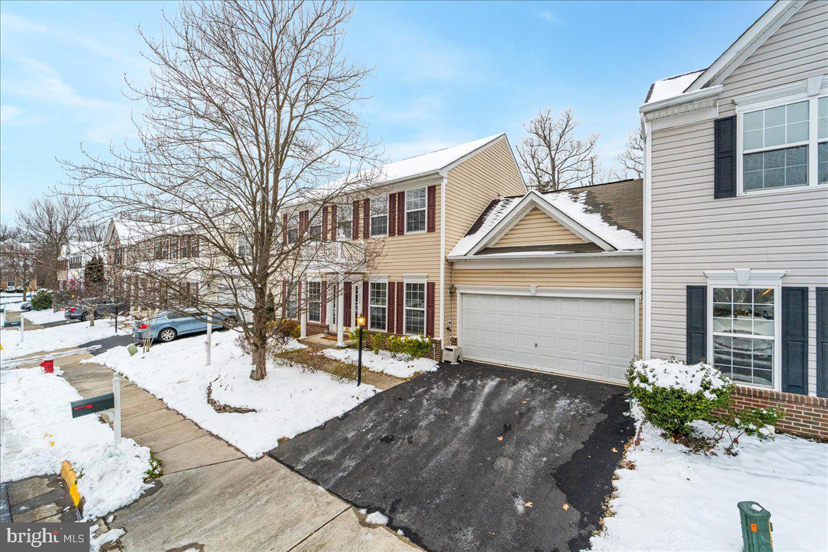 SIGNATURE AT BROADLANDS - Residential