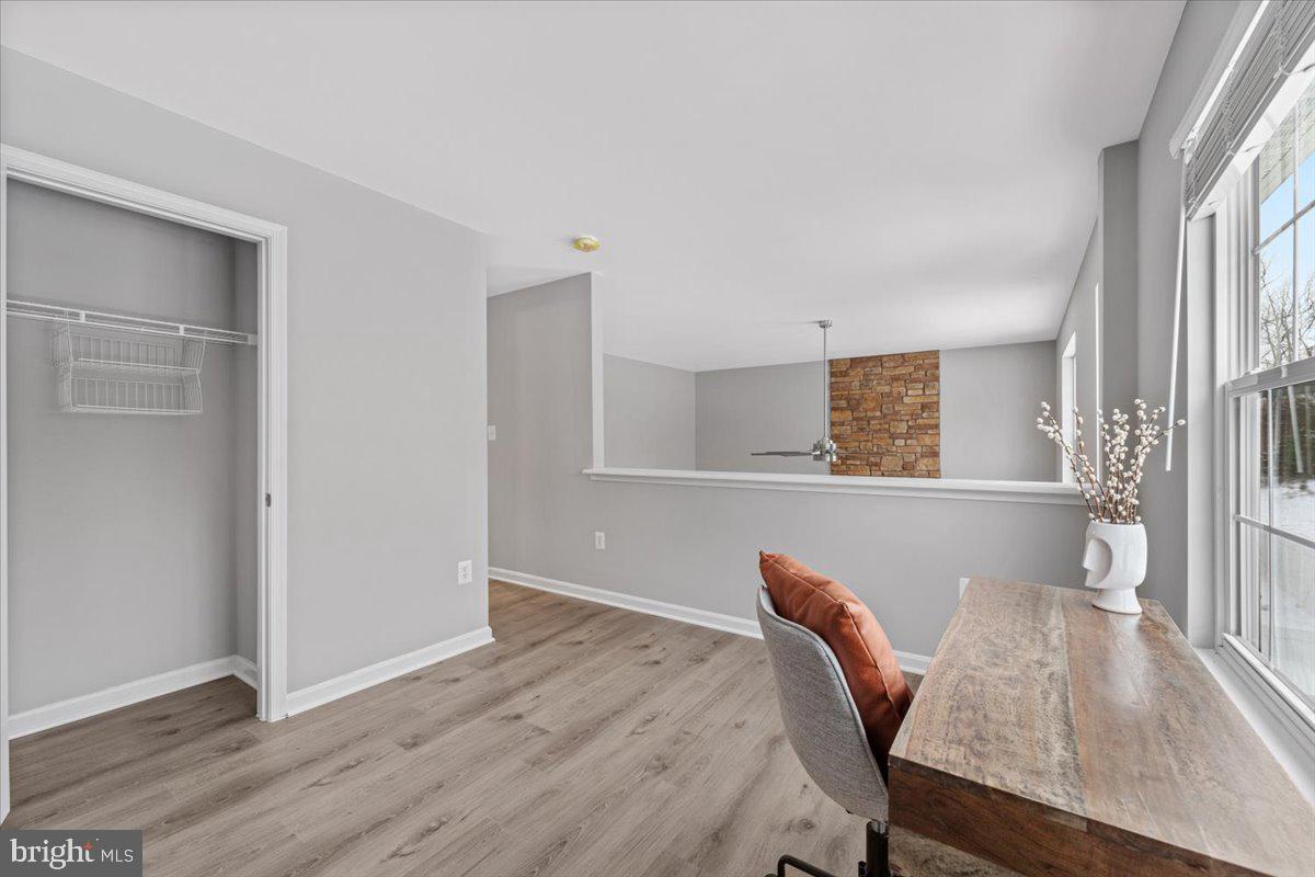 SIGNATURE AT BROADLANDS - Residential
