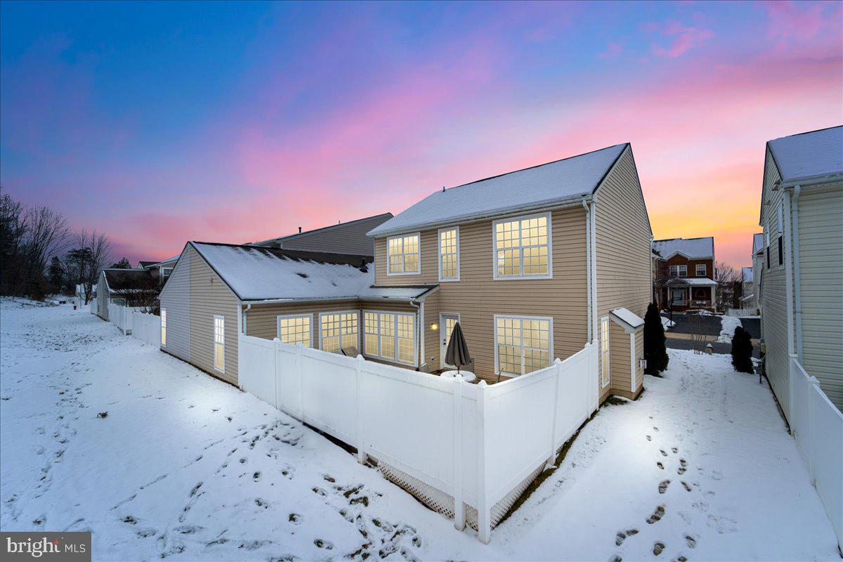 SIGNATURE AT BROADLANDS - Residential