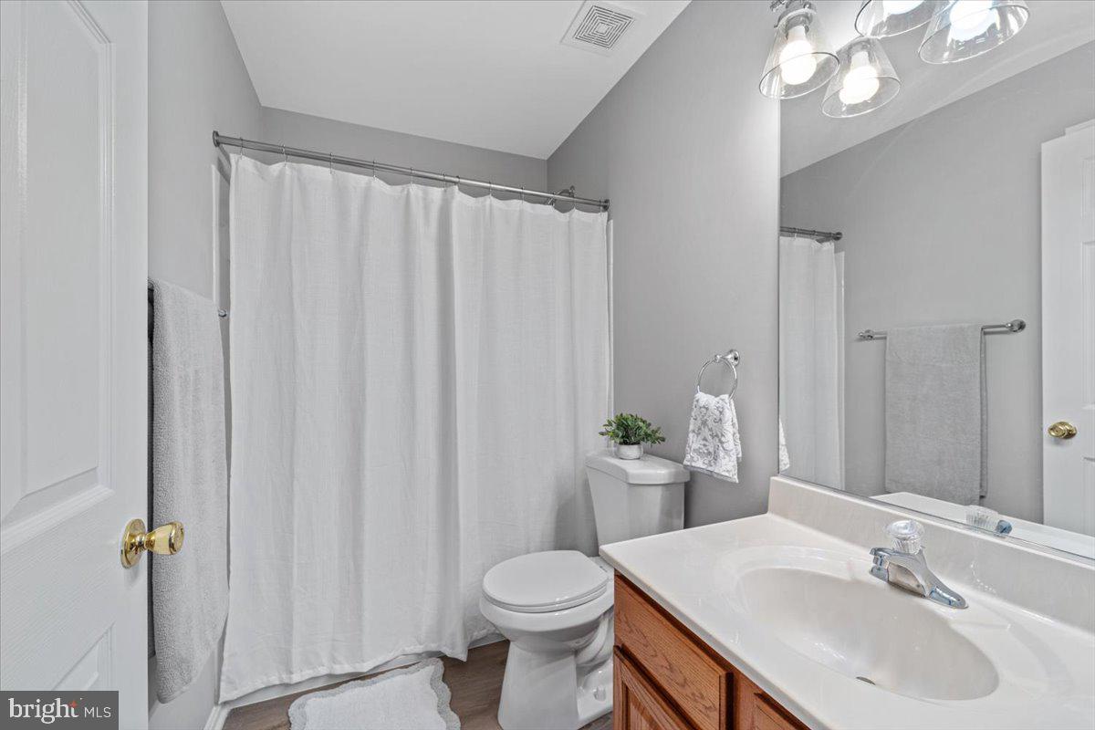SIGNATURE AT BROADLANDS - Residential