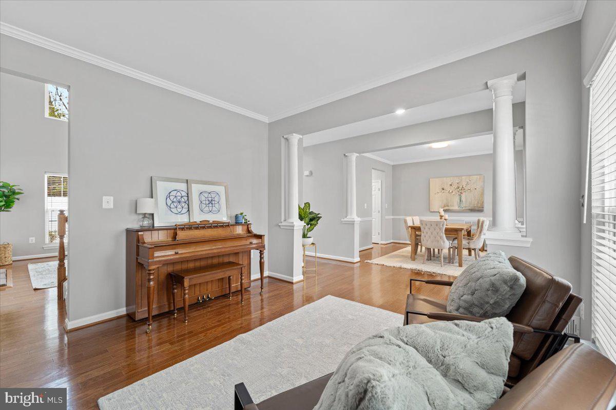 SIGNATURE AT BROADLANDS - Residential