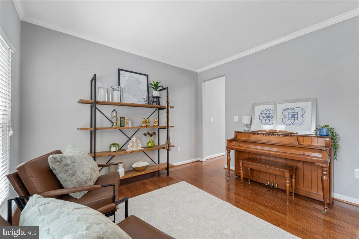 SIGNATURE AT BROADLANDS - Residential