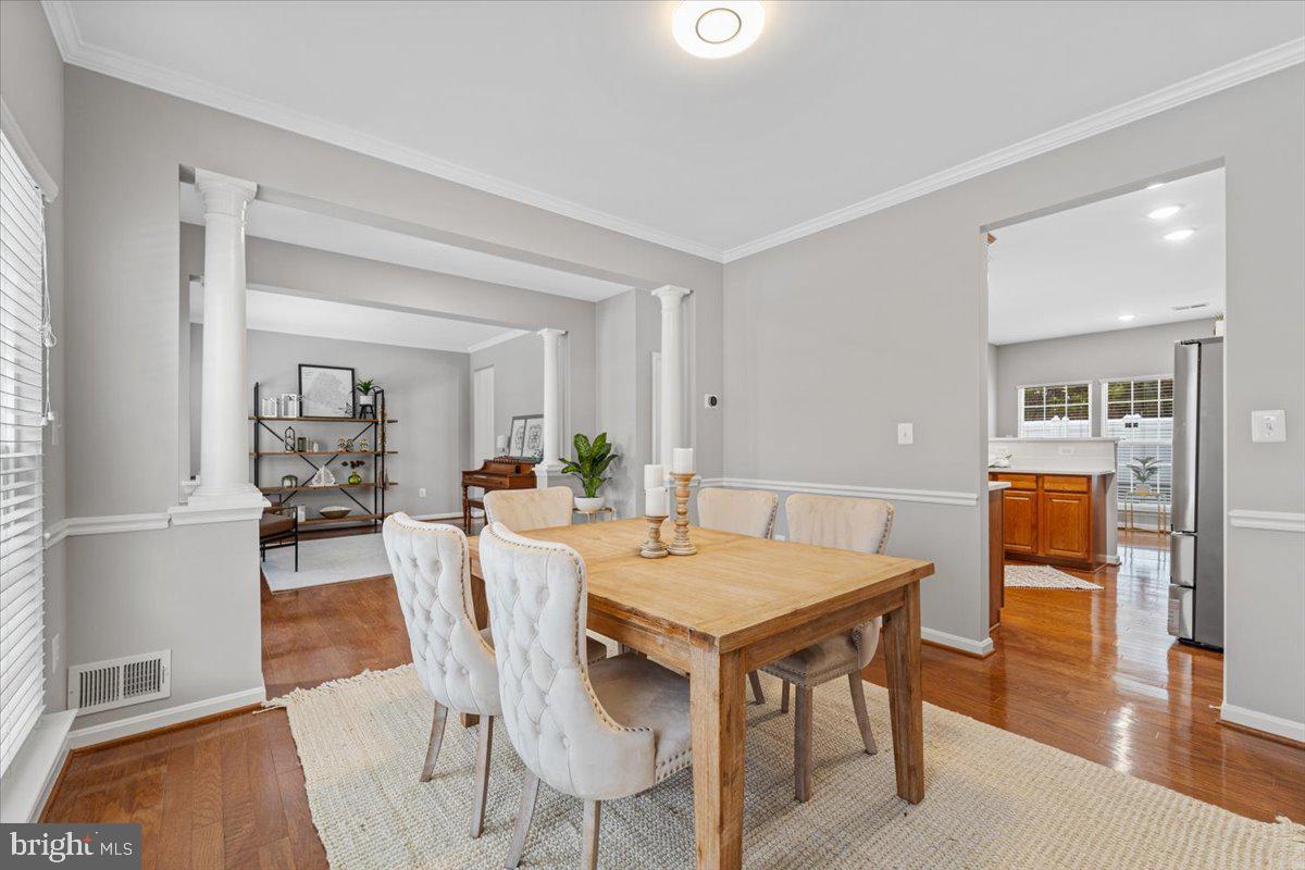 SIGNATURE AT BROADLANDS - Residential
