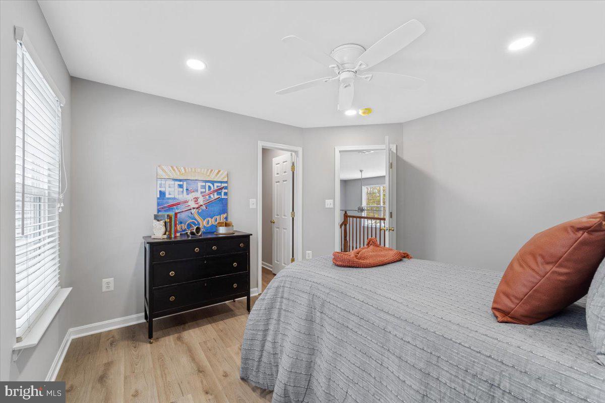 SIGNATURE AT BROADLANDS - Residential