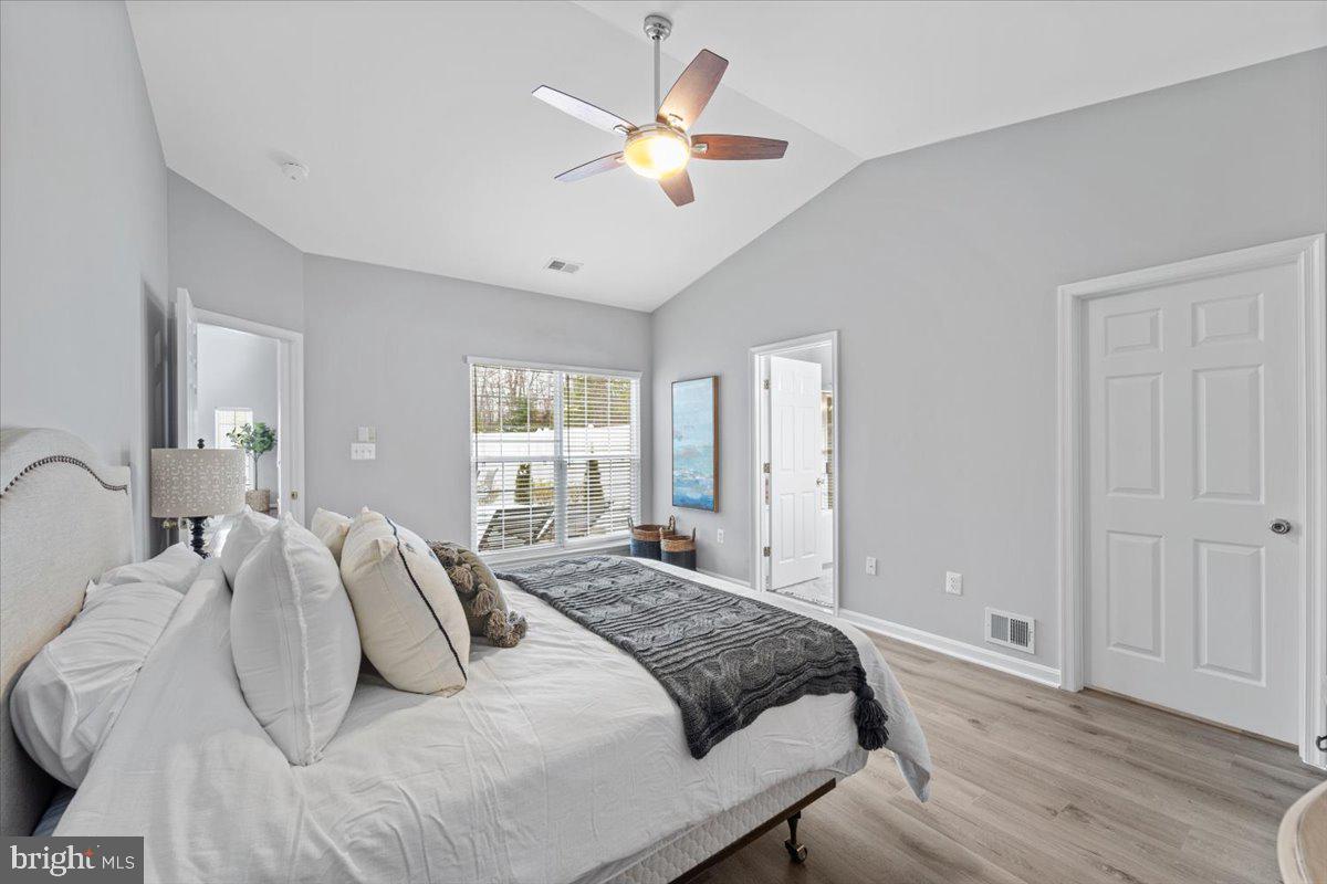 SIGNATURE AT BROADLANDS - Residential
