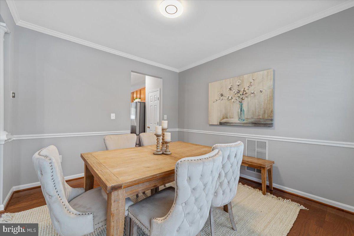 SIGNATURE AT BROADLANDS - Residential