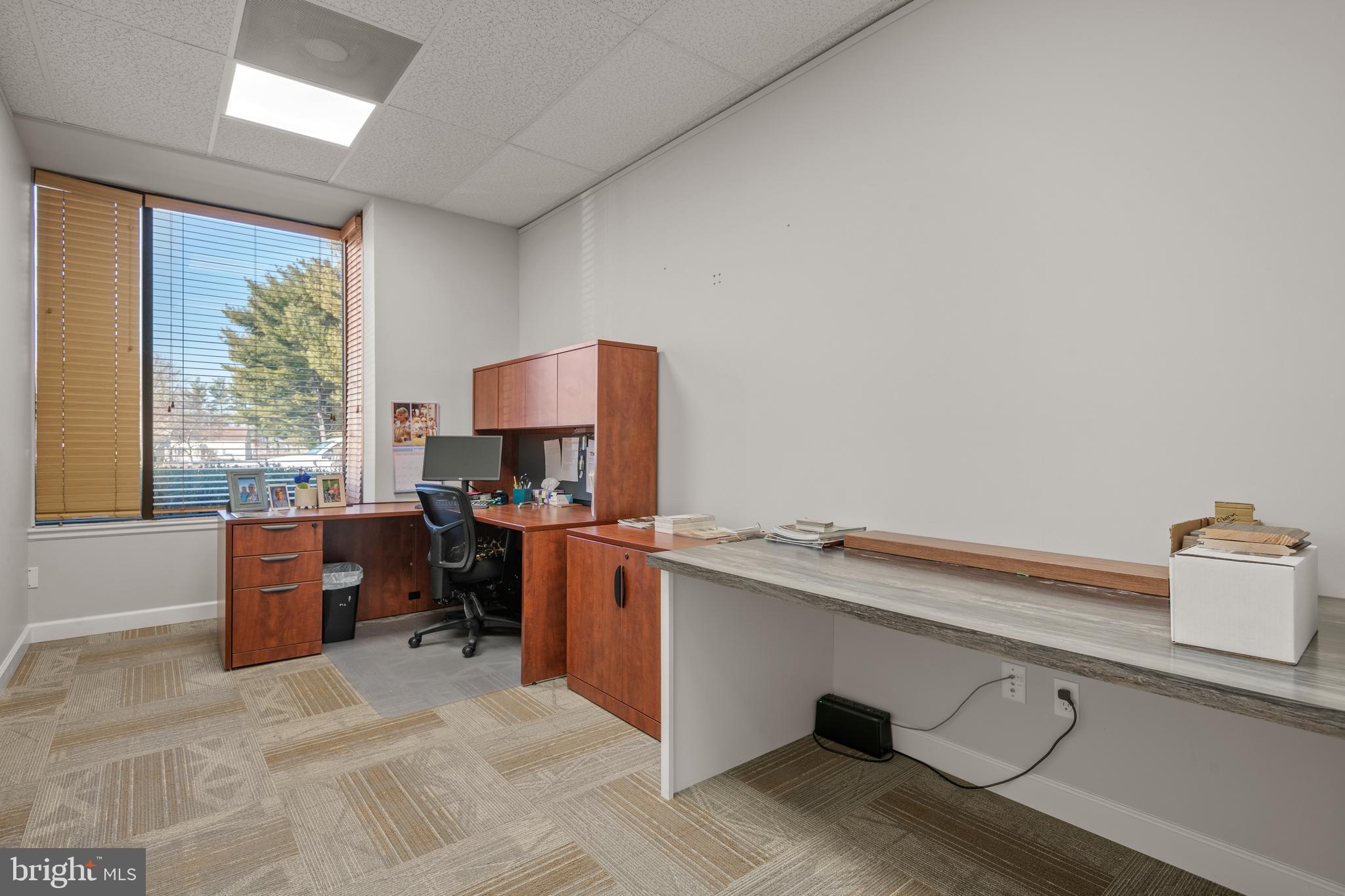 SILVER SPRING - Commercial Sale