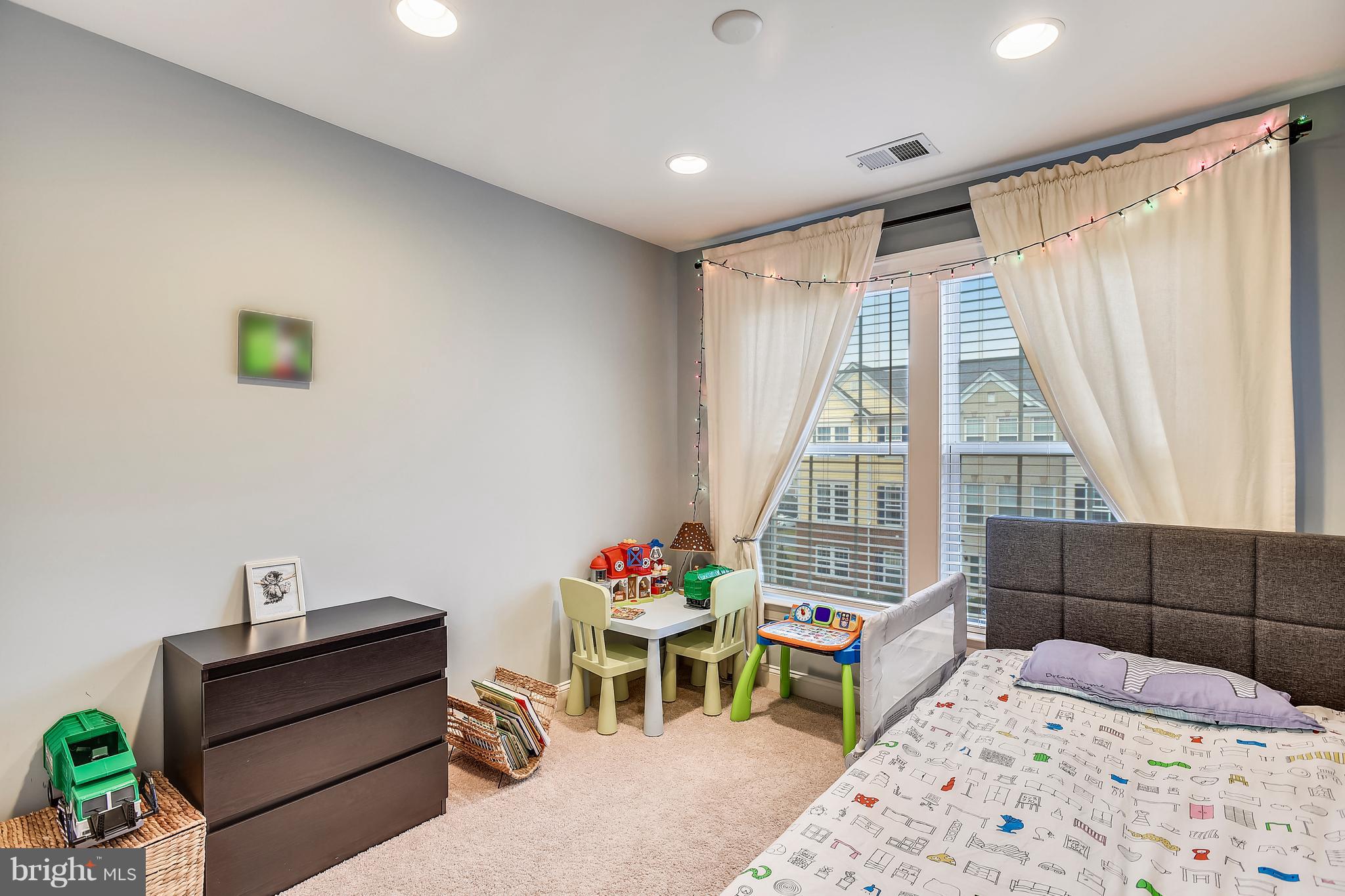 OAKLAWN - Residential