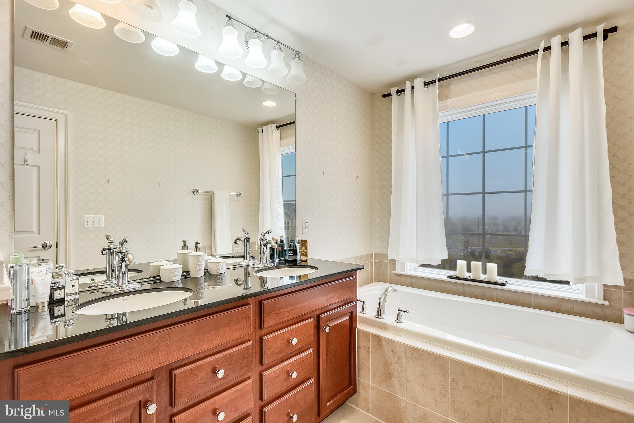 OAKLAWN - Residential