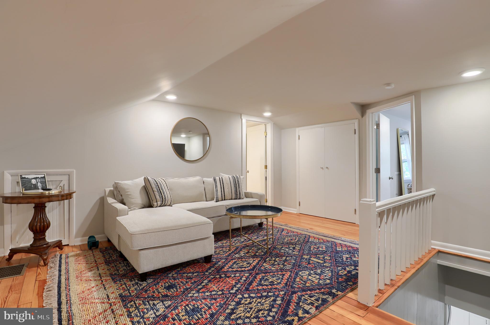 HAMILTON PARK - Residential