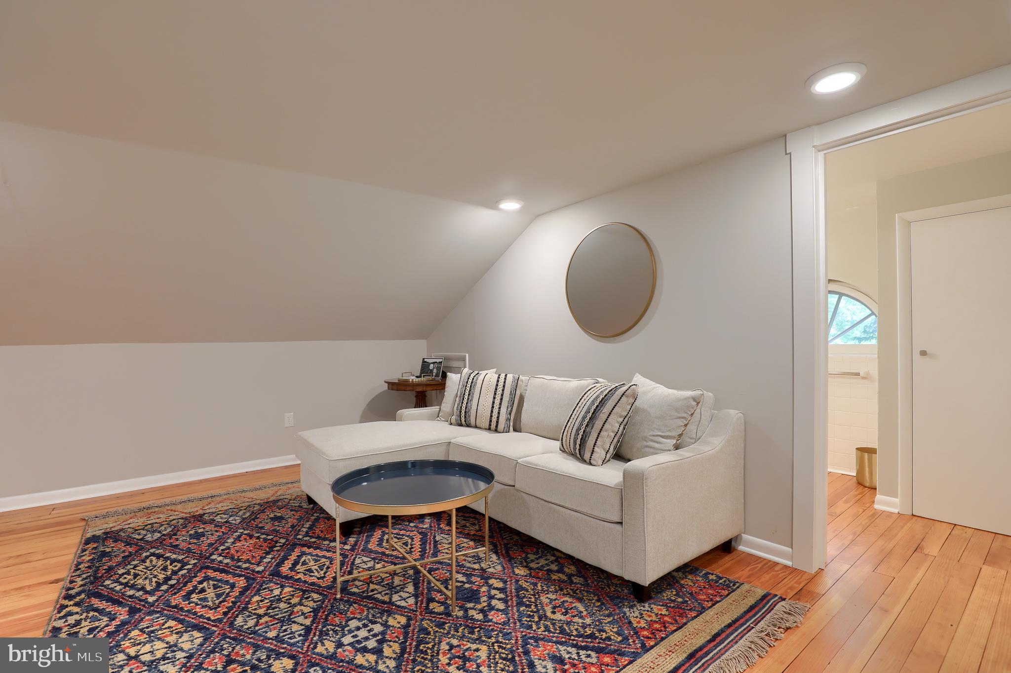 HAMILTON PARK - Residential