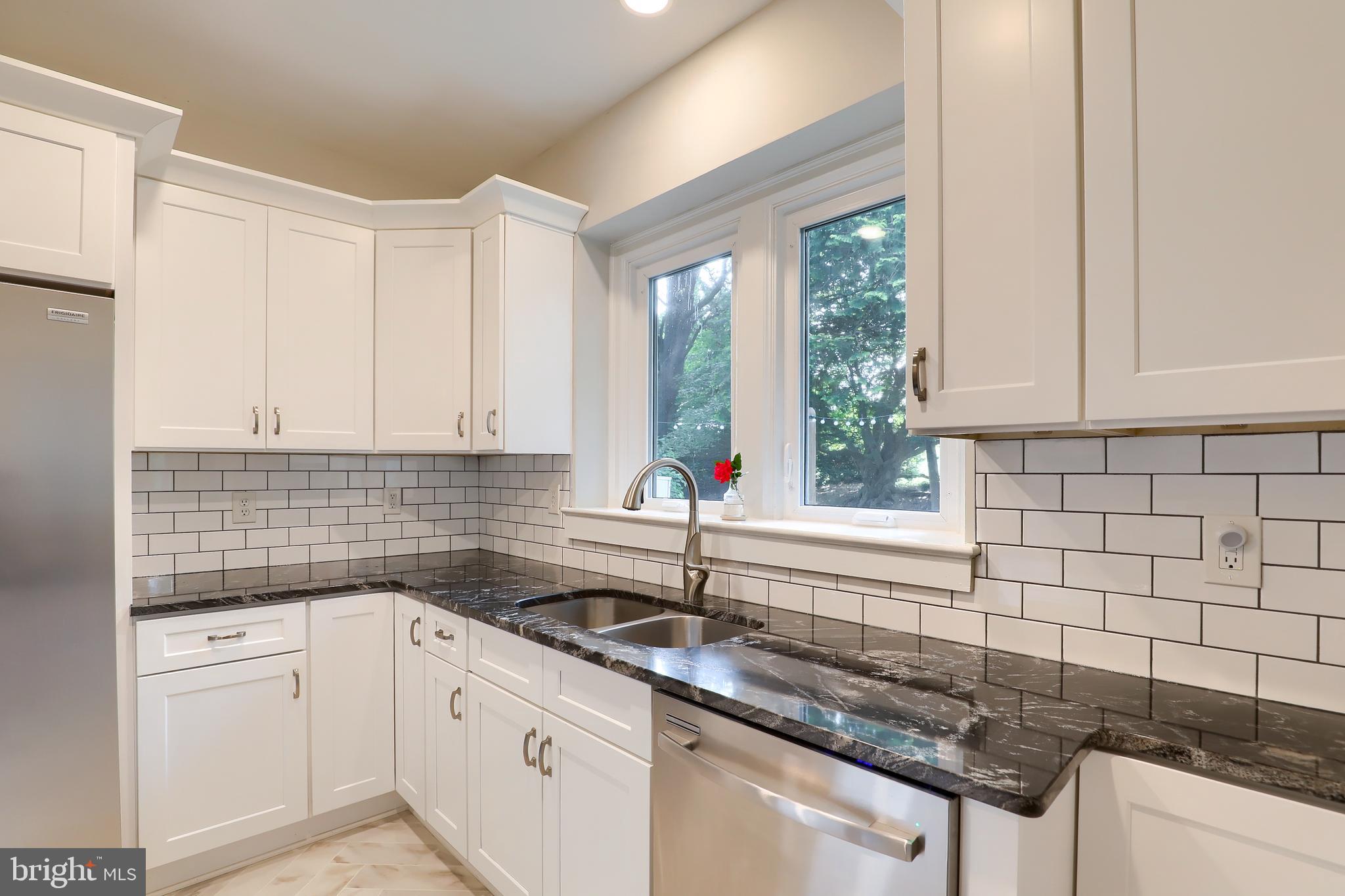 HAMILTON PARK - Residential