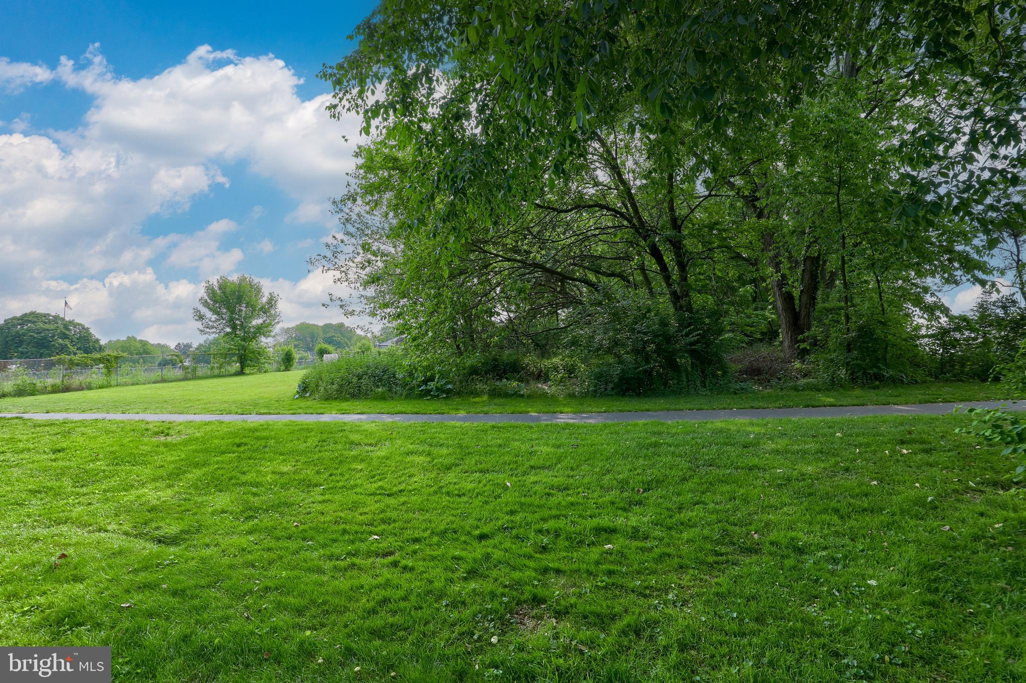 HAMILTON PARK - Residential