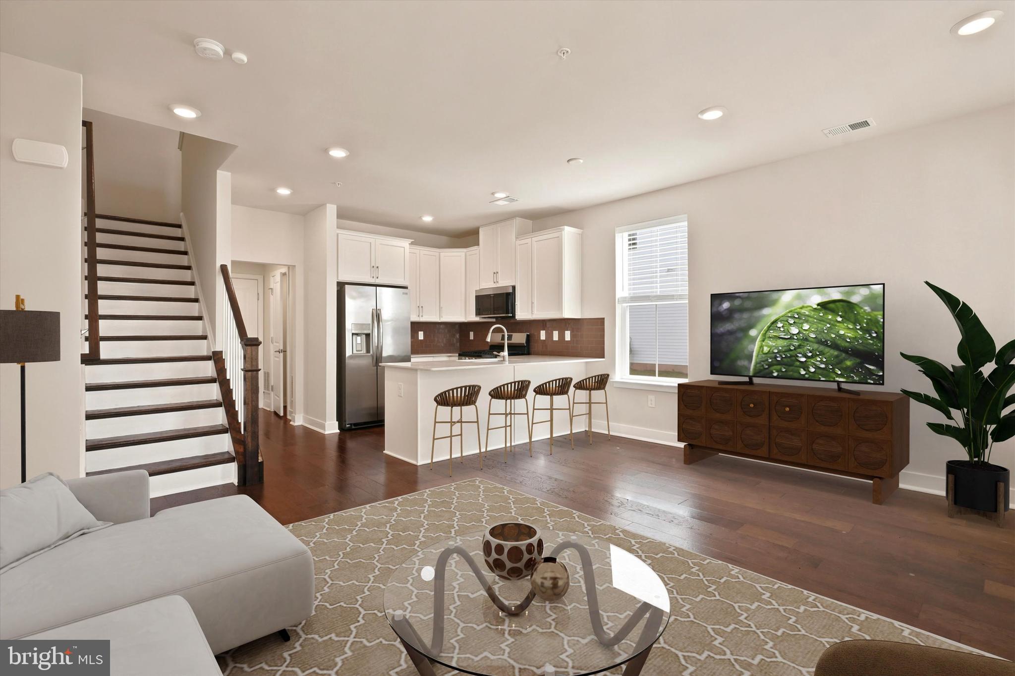 STEELPOINTE - Residential