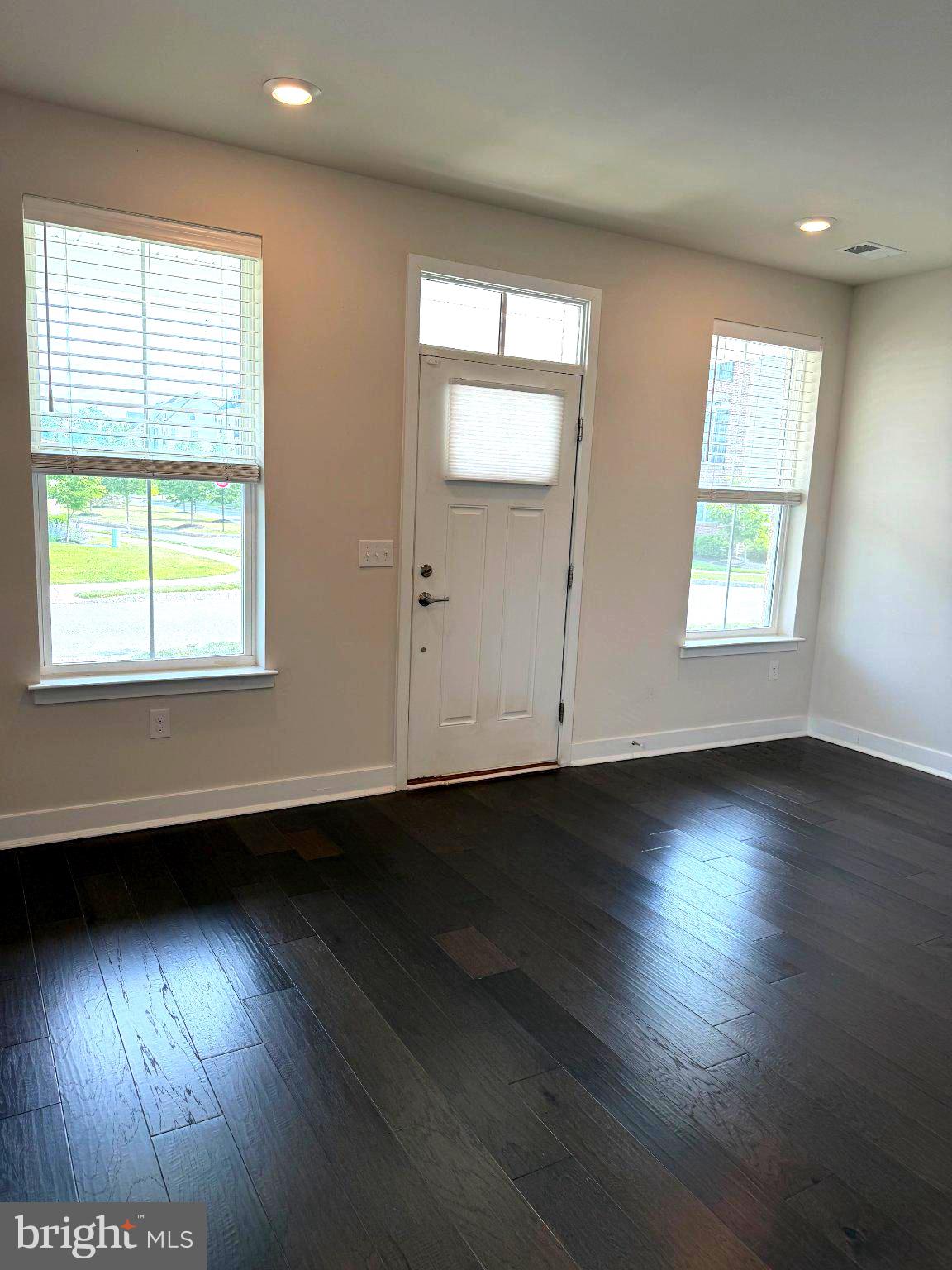 STEELPOINTE - Residential