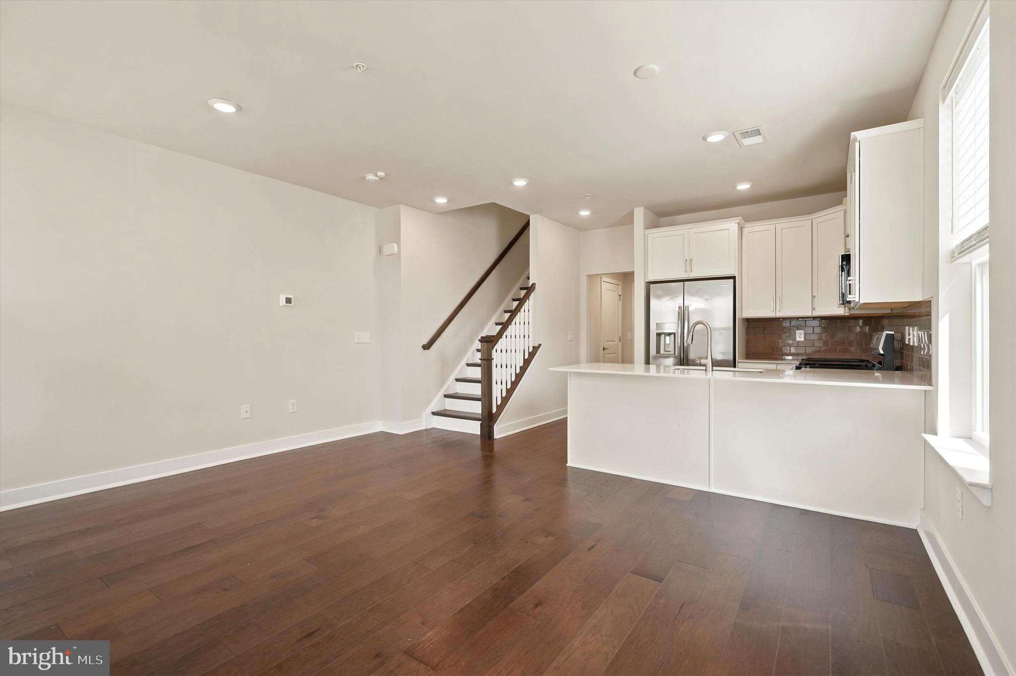 STEELPOINTE - Residential