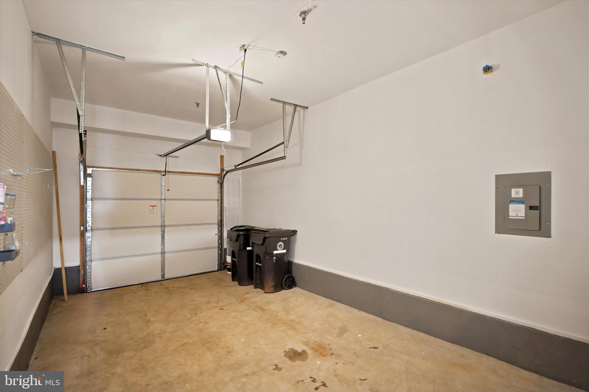 STEELPOINTE - Residential