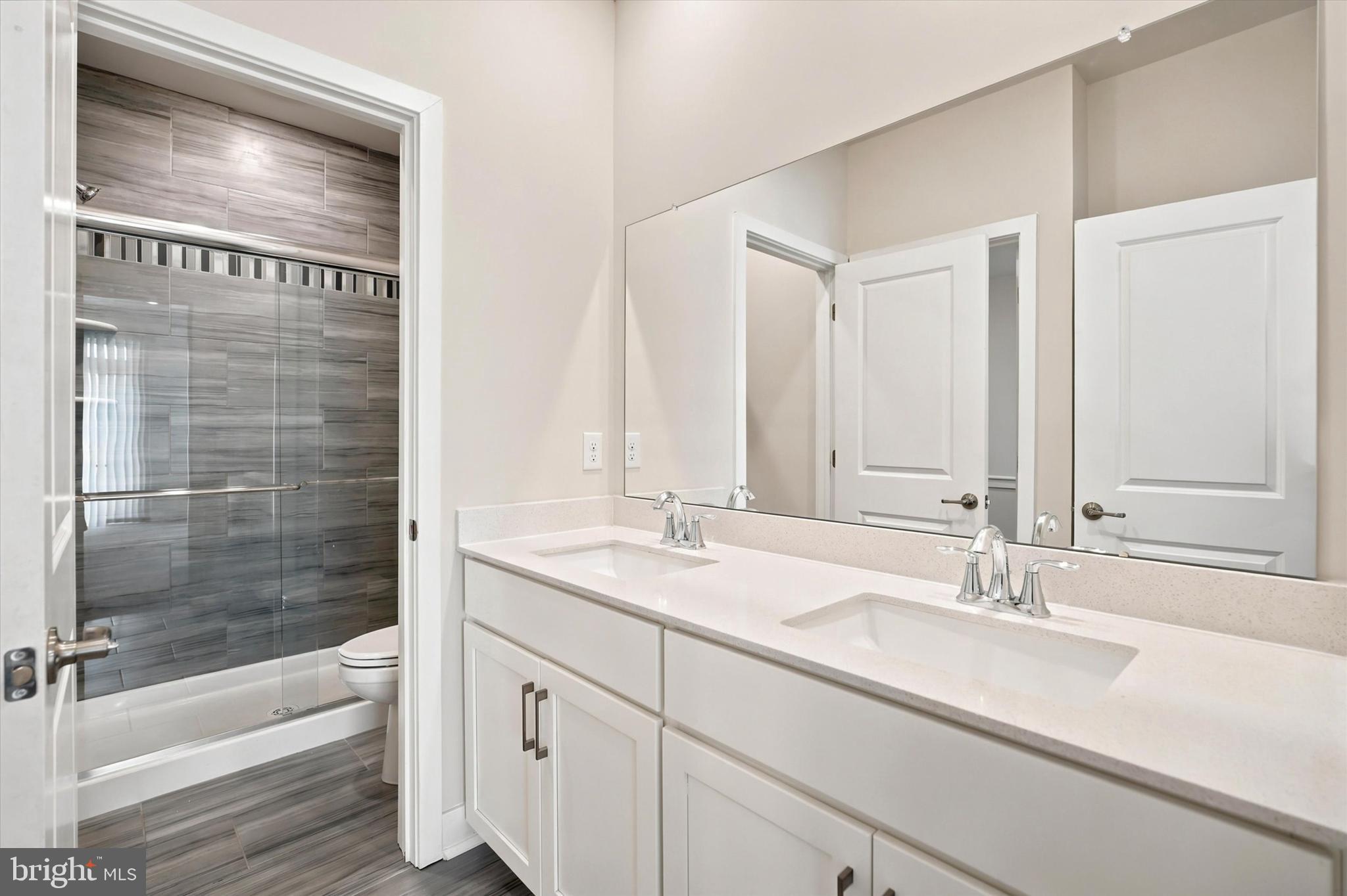 STEELPOINTE - Residential
