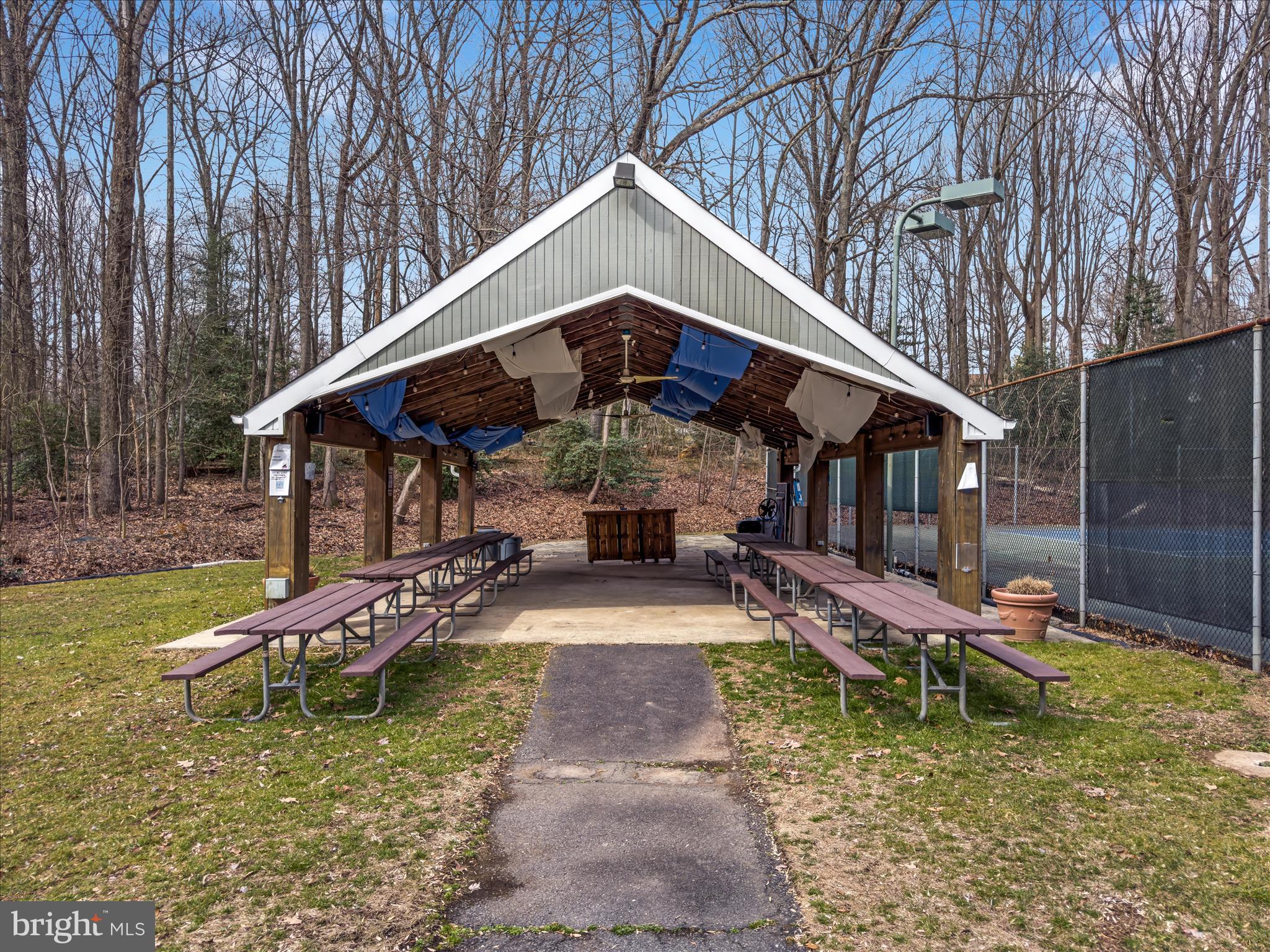 FOX MILL WOODS - Residential