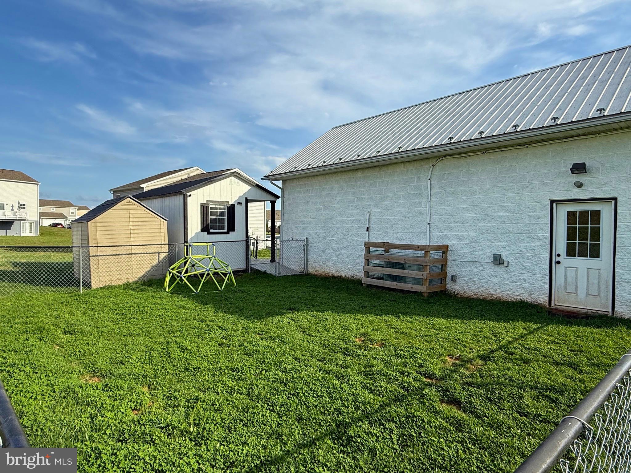 MORNING DOVE ESTATES - Residential