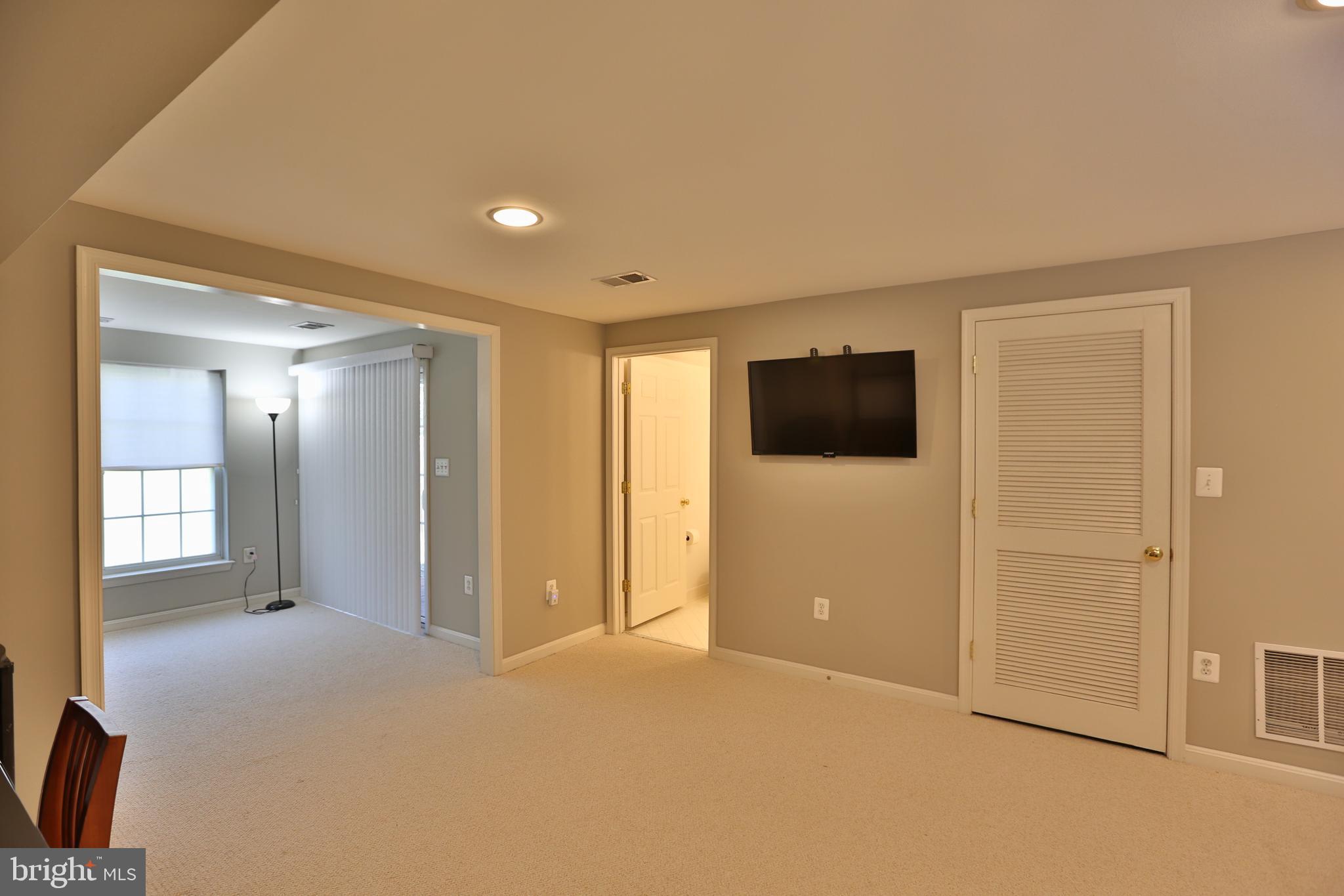 FAIR OAKS - Residential Lease