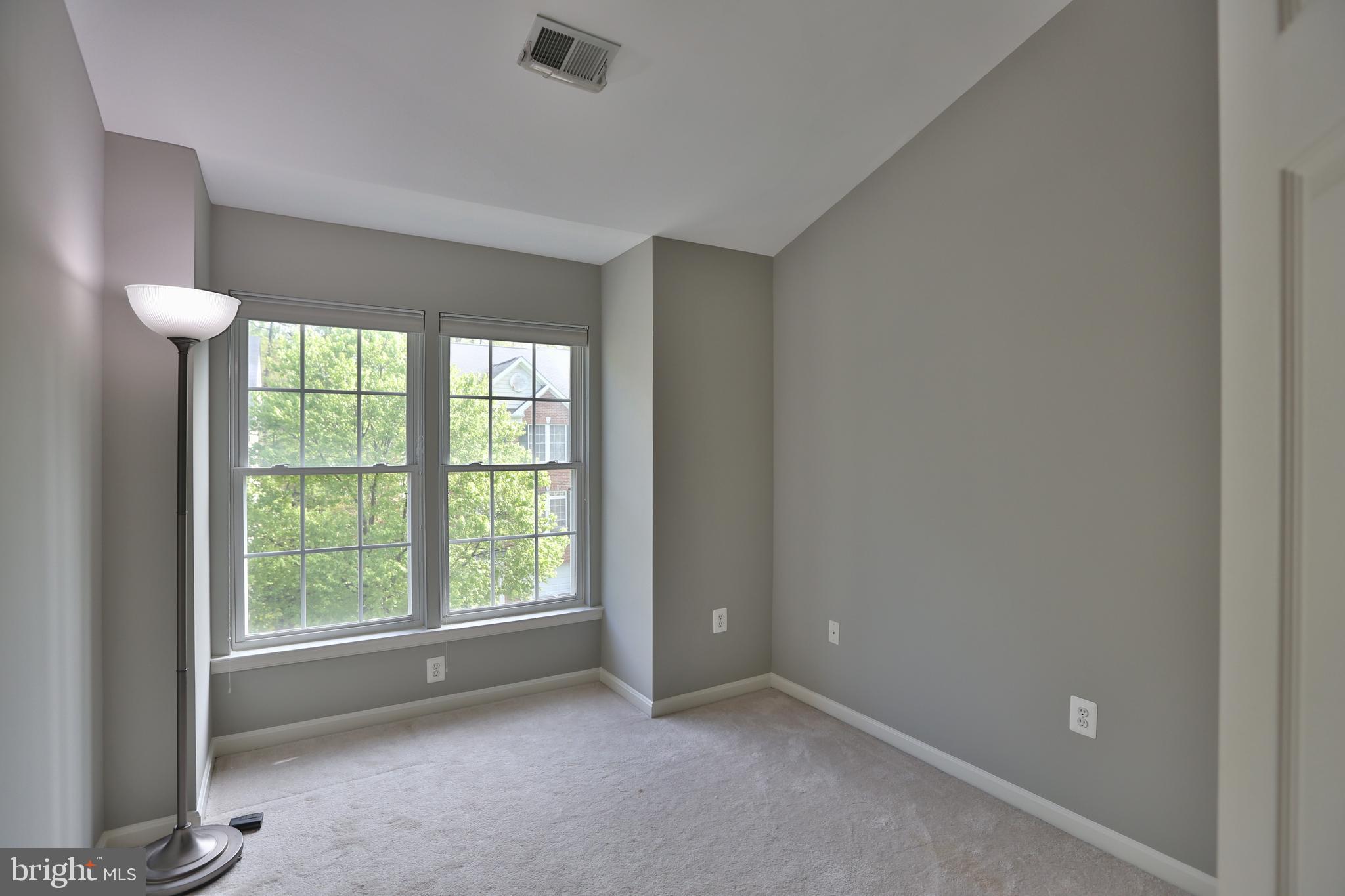 FAIR OAKS - Residential Lease