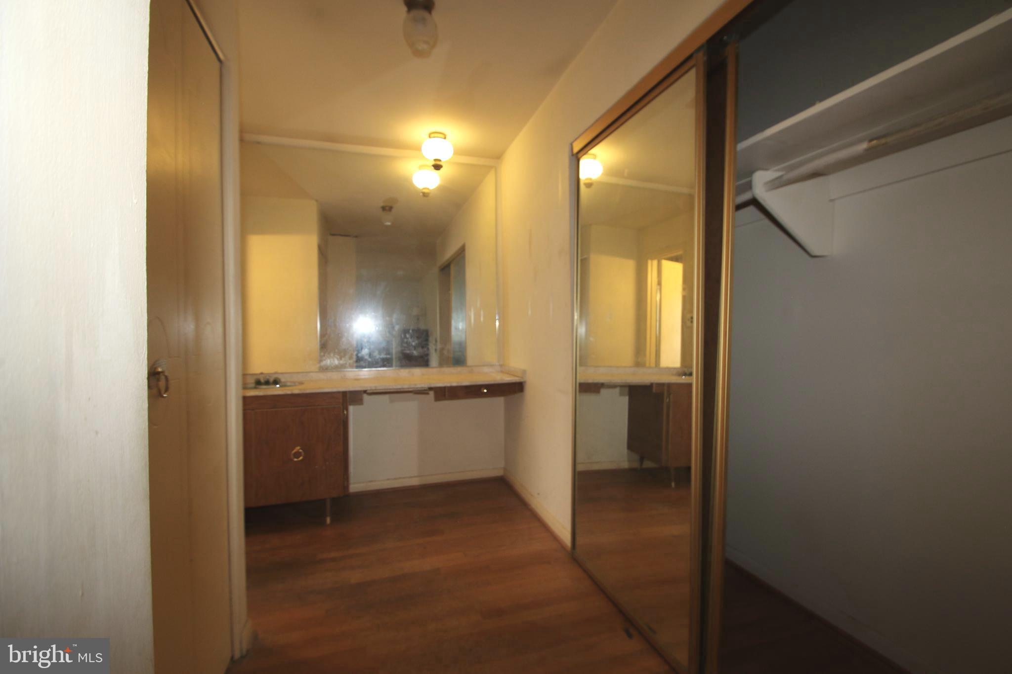 LAYHILL GARDENS - Residential