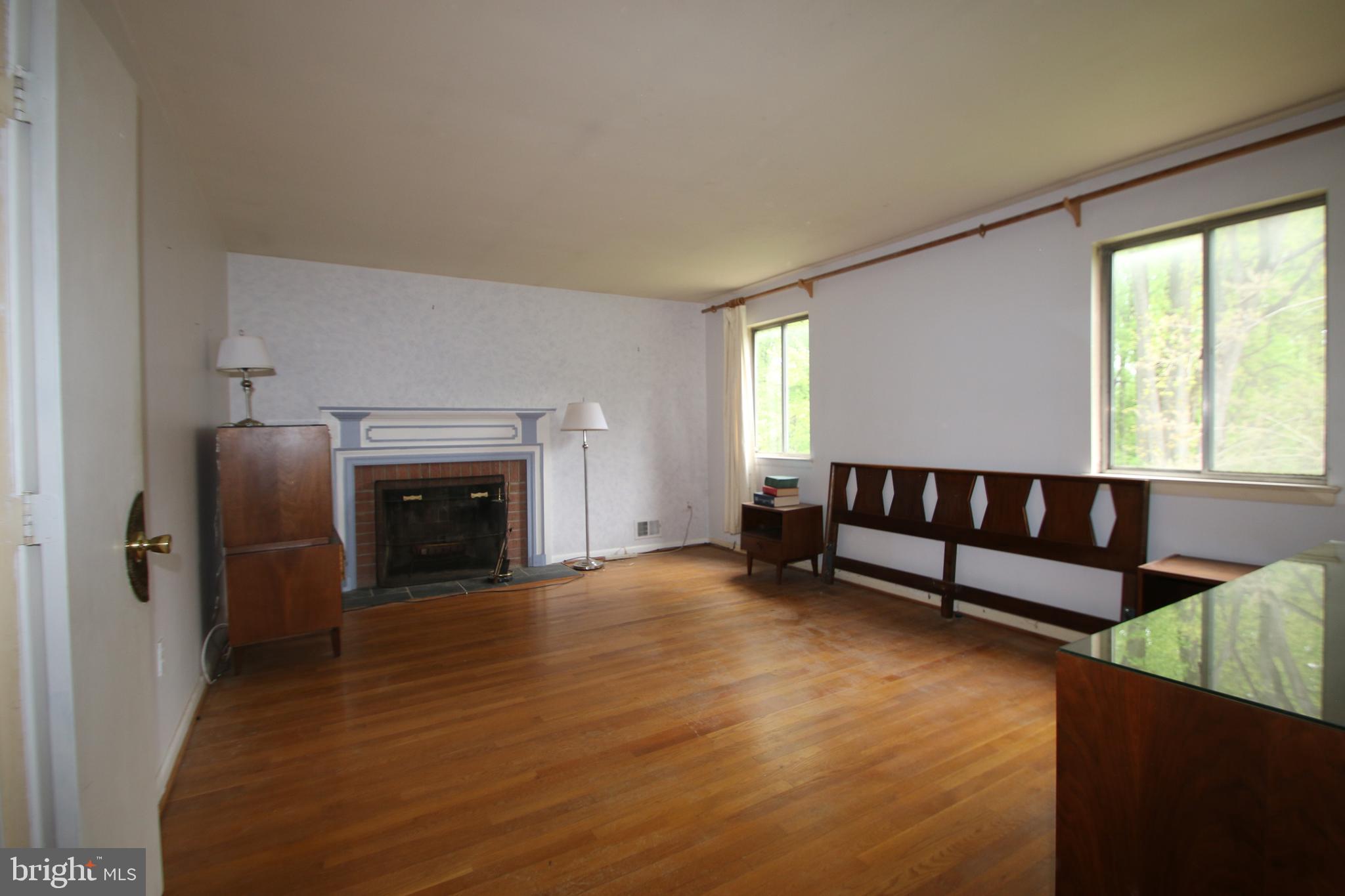 LAYHILL GARDENS - Residential