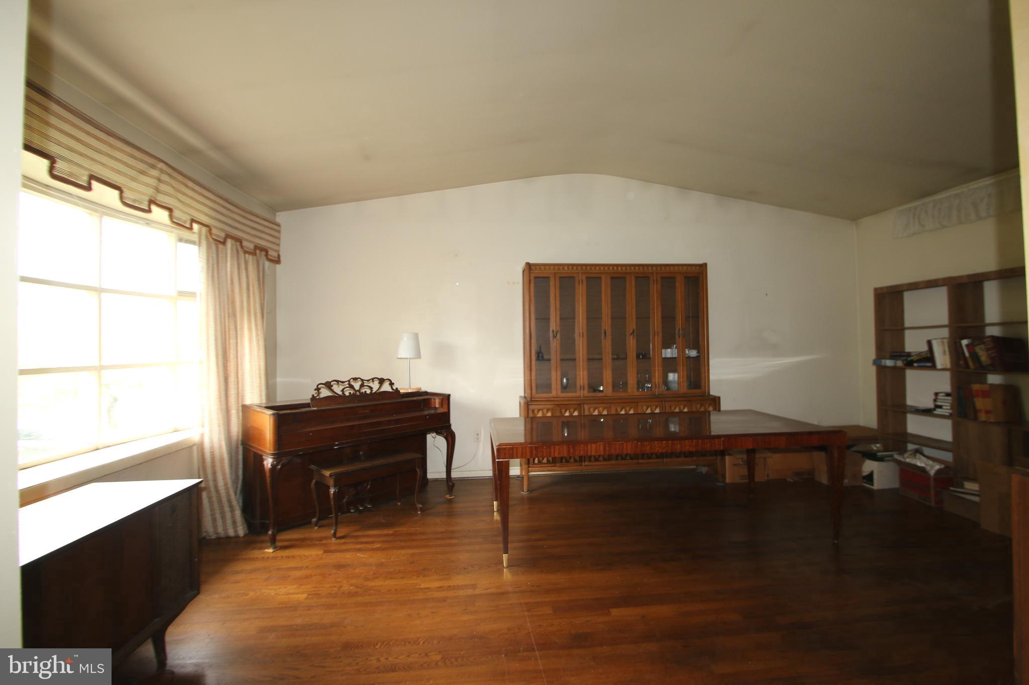 LAYHILL GARDENS - Residential