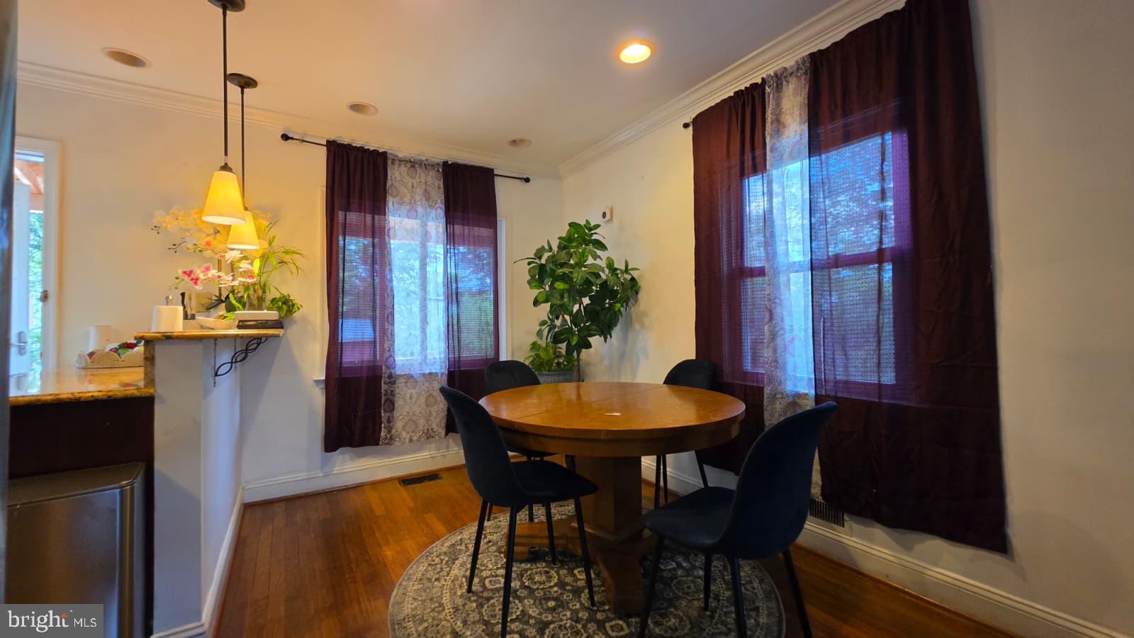 QUINCY MANOR - Residential