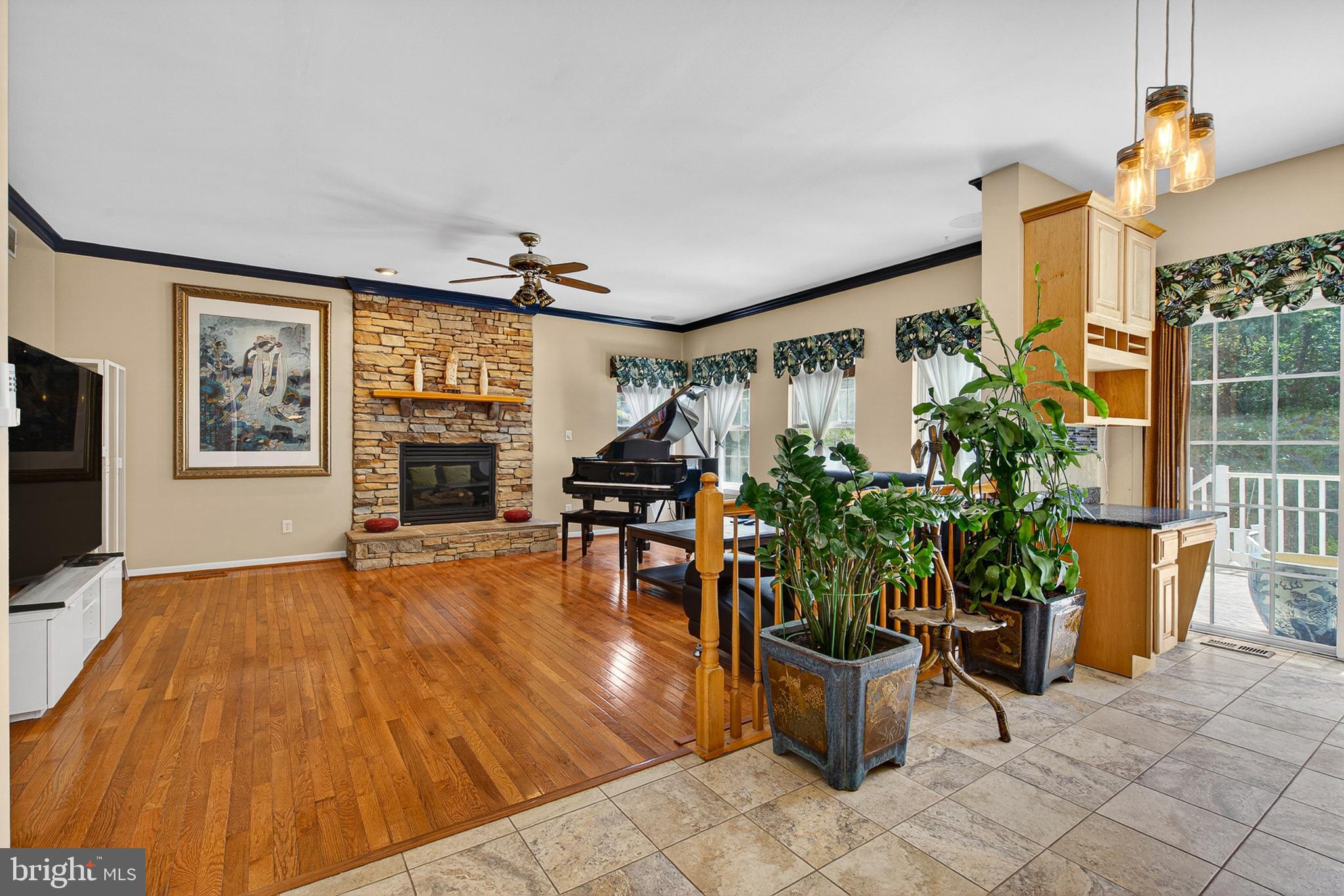 SPRINGHOUSE STATION - Residential
