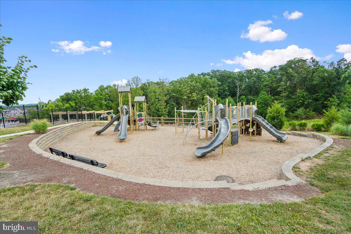LAKE LINGANORE OAKDALE - Residential