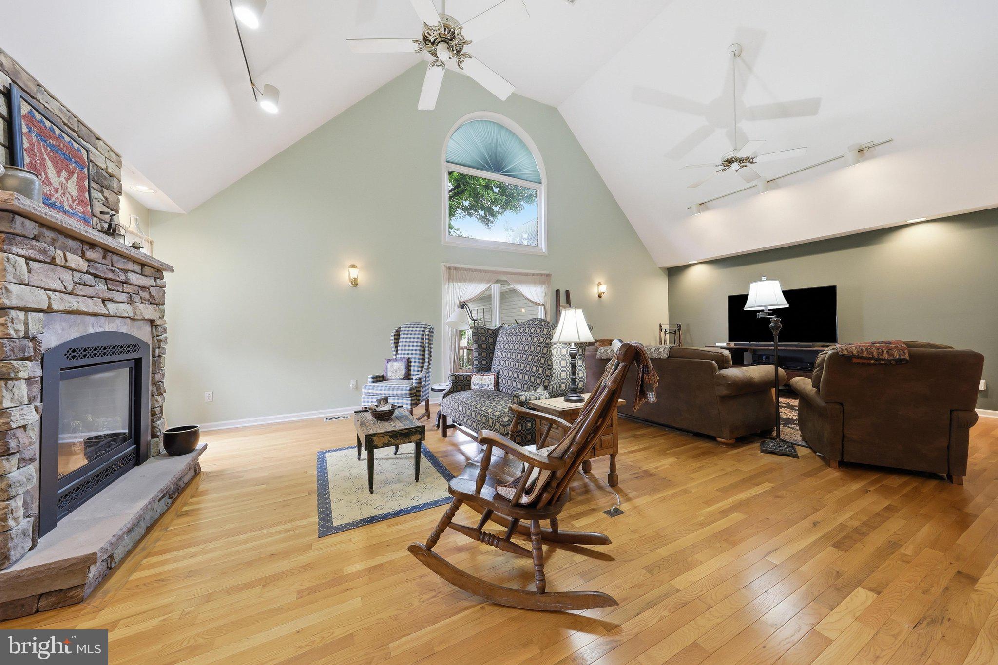 DUCHESS ESTATES - Residential