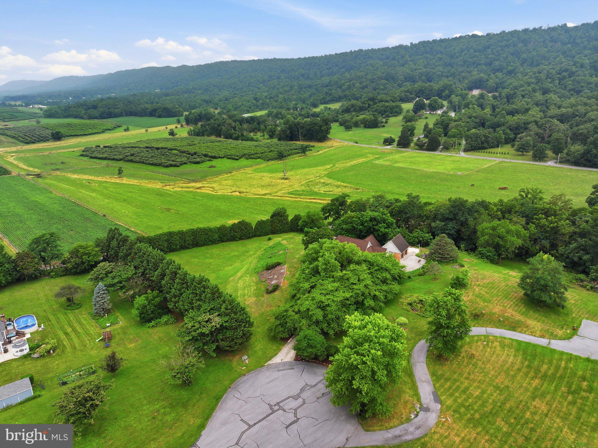 DUCHESS ESTATES - Residential
