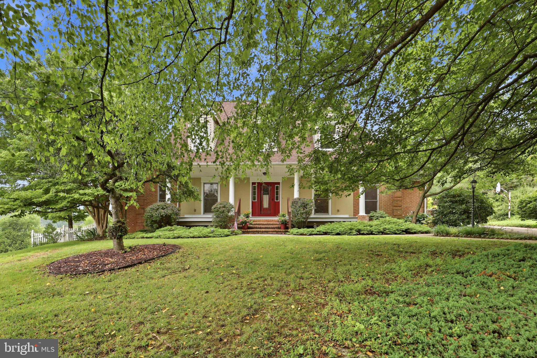 DUCHESS ESTATES - Residential