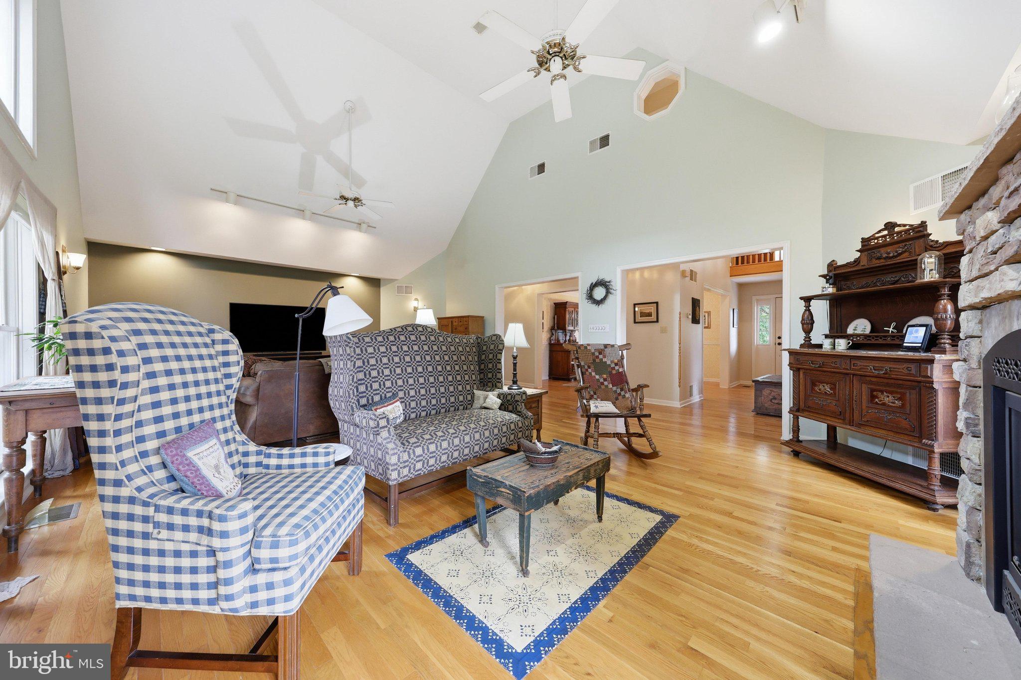 DUCHESS ESTATES - Residential