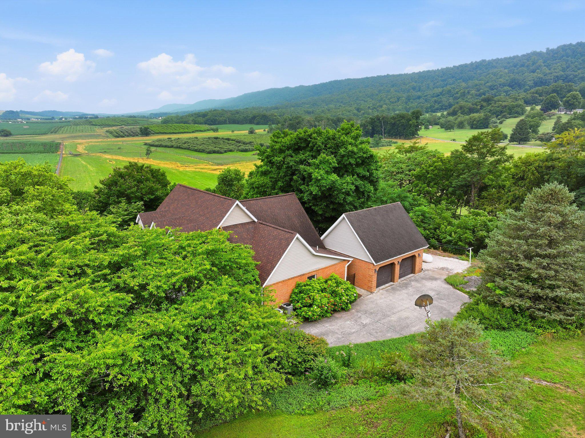 DUCHESS ESTATES - Residential