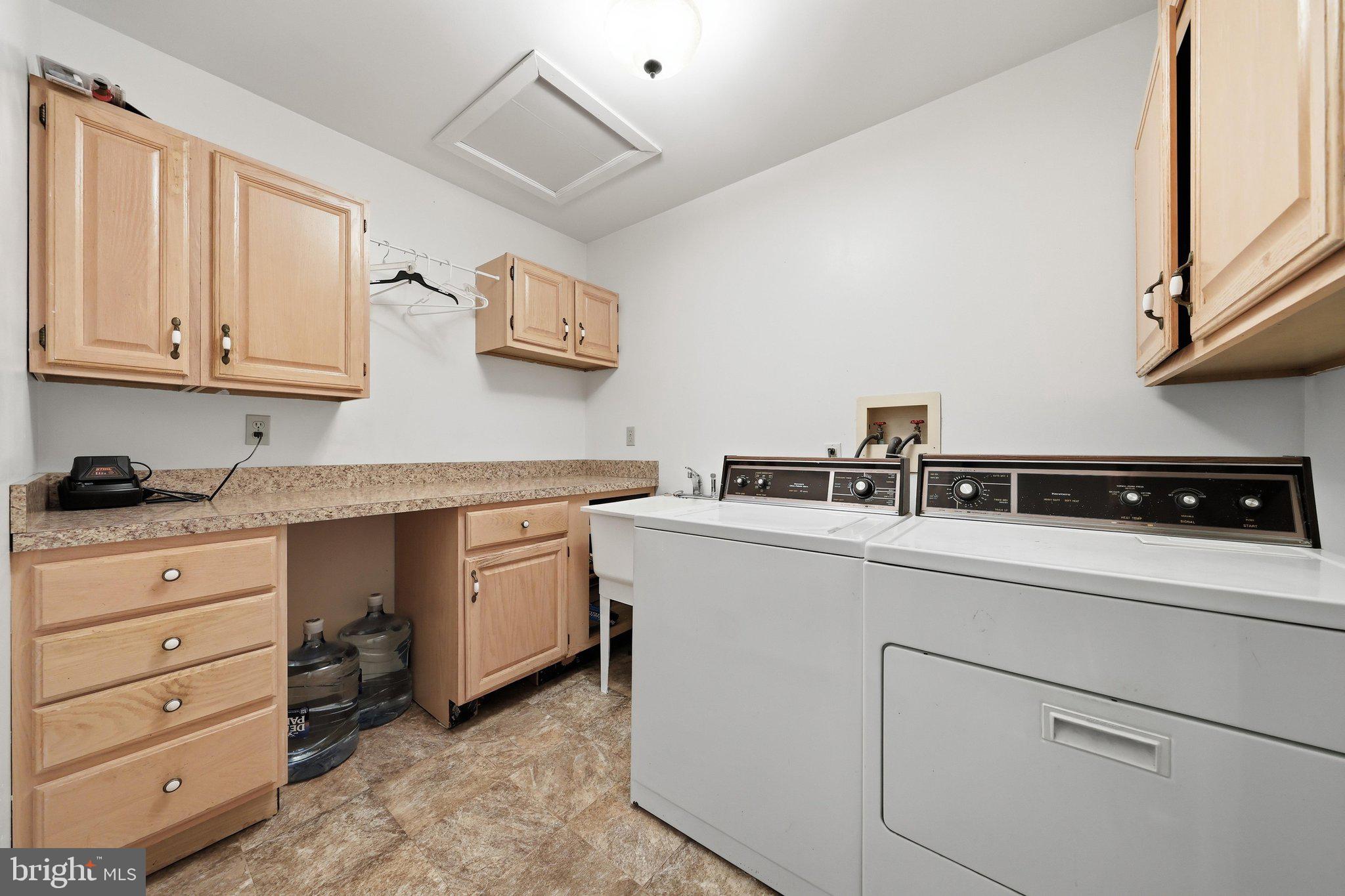 DUCHESS ESTATES - Residential