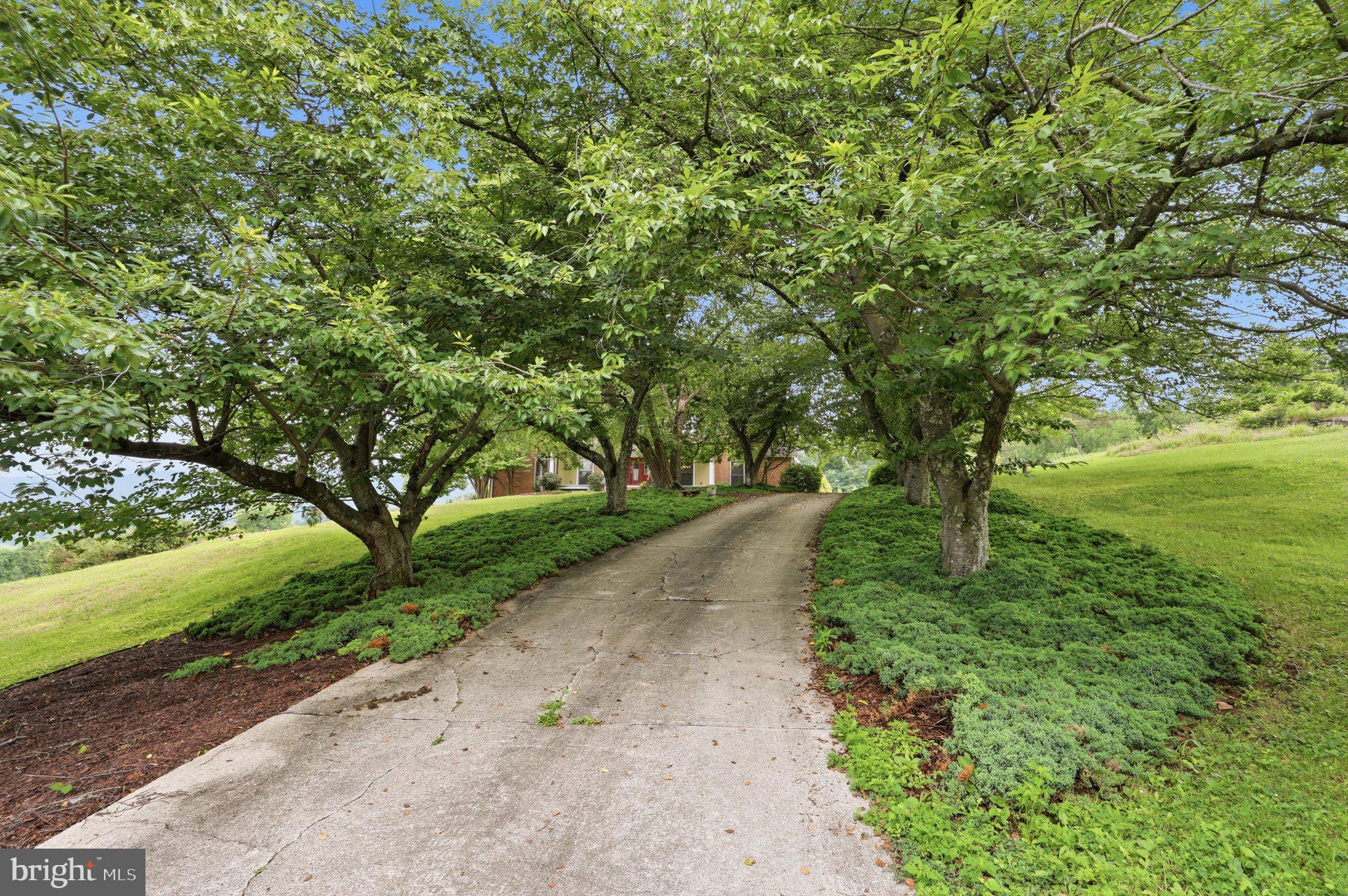 DUCHESS ESTATES - Residential