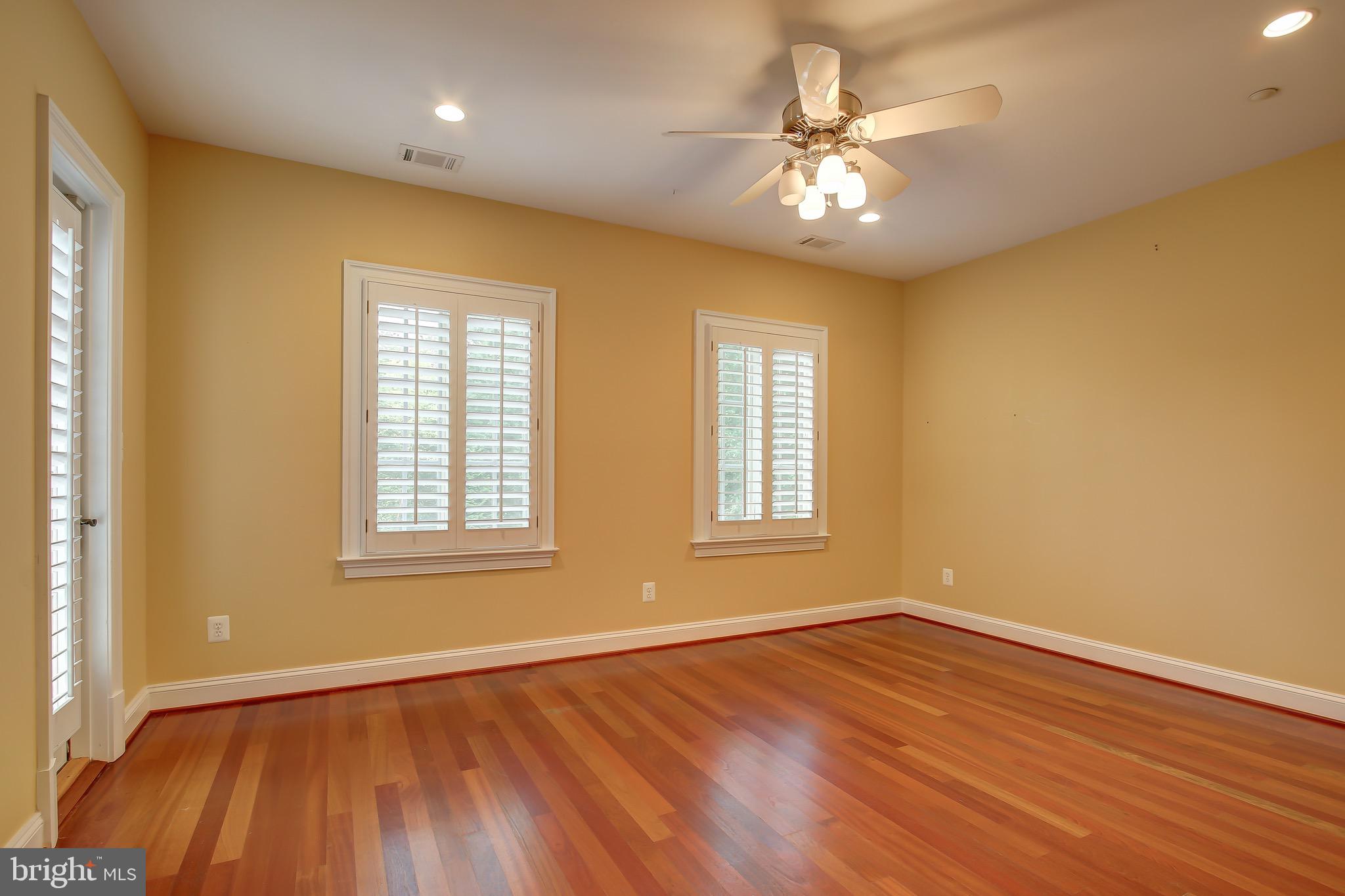 DARNESTOWN OUTSIDE - Residential
