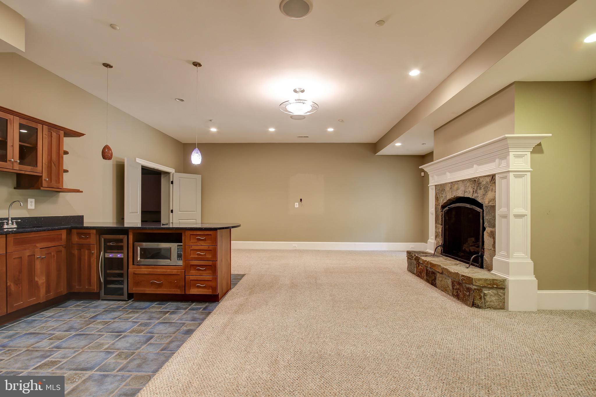 DARNESTOWN OUTSIDE - Residential