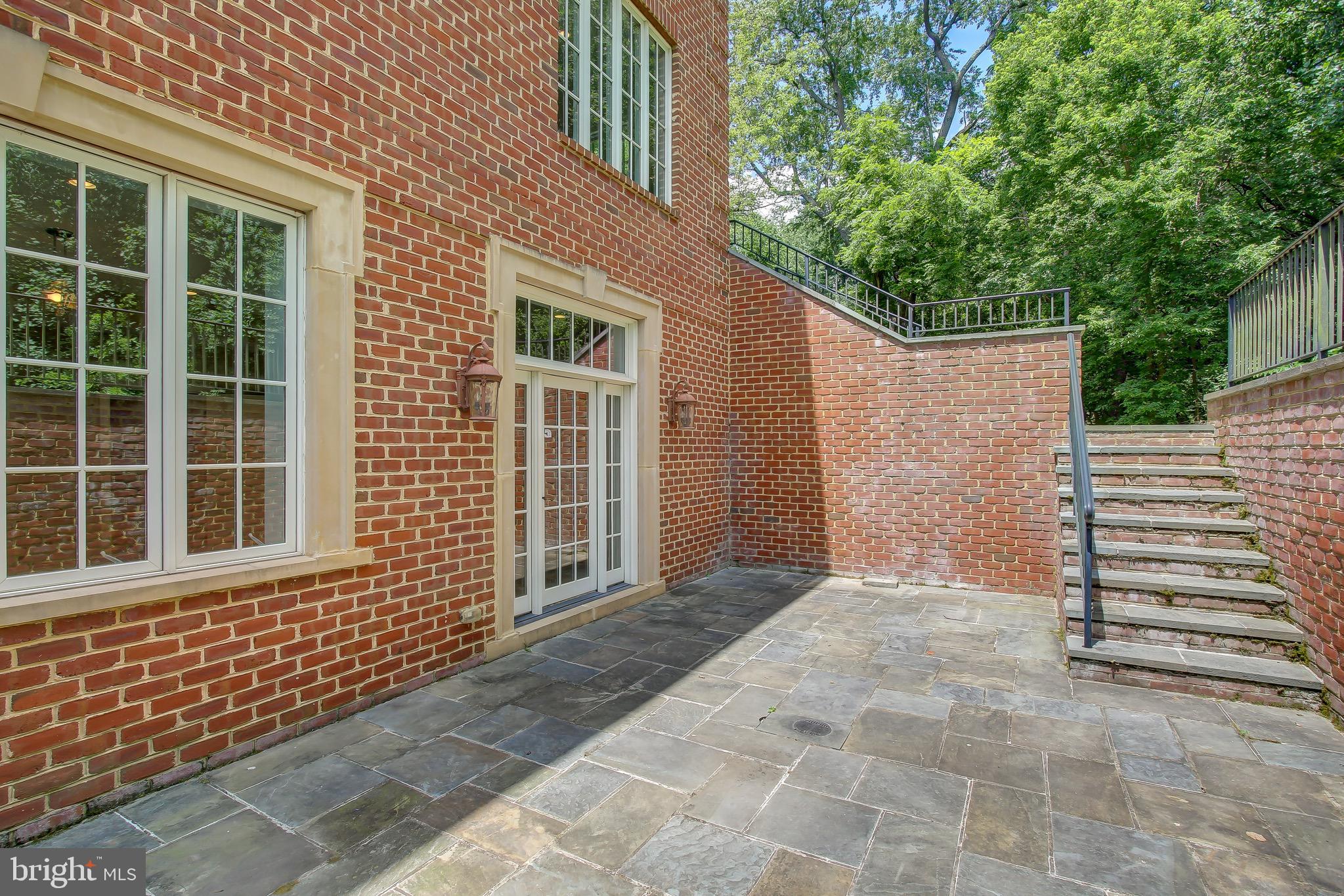 DARNESTOWN OUTSIDE - Residential