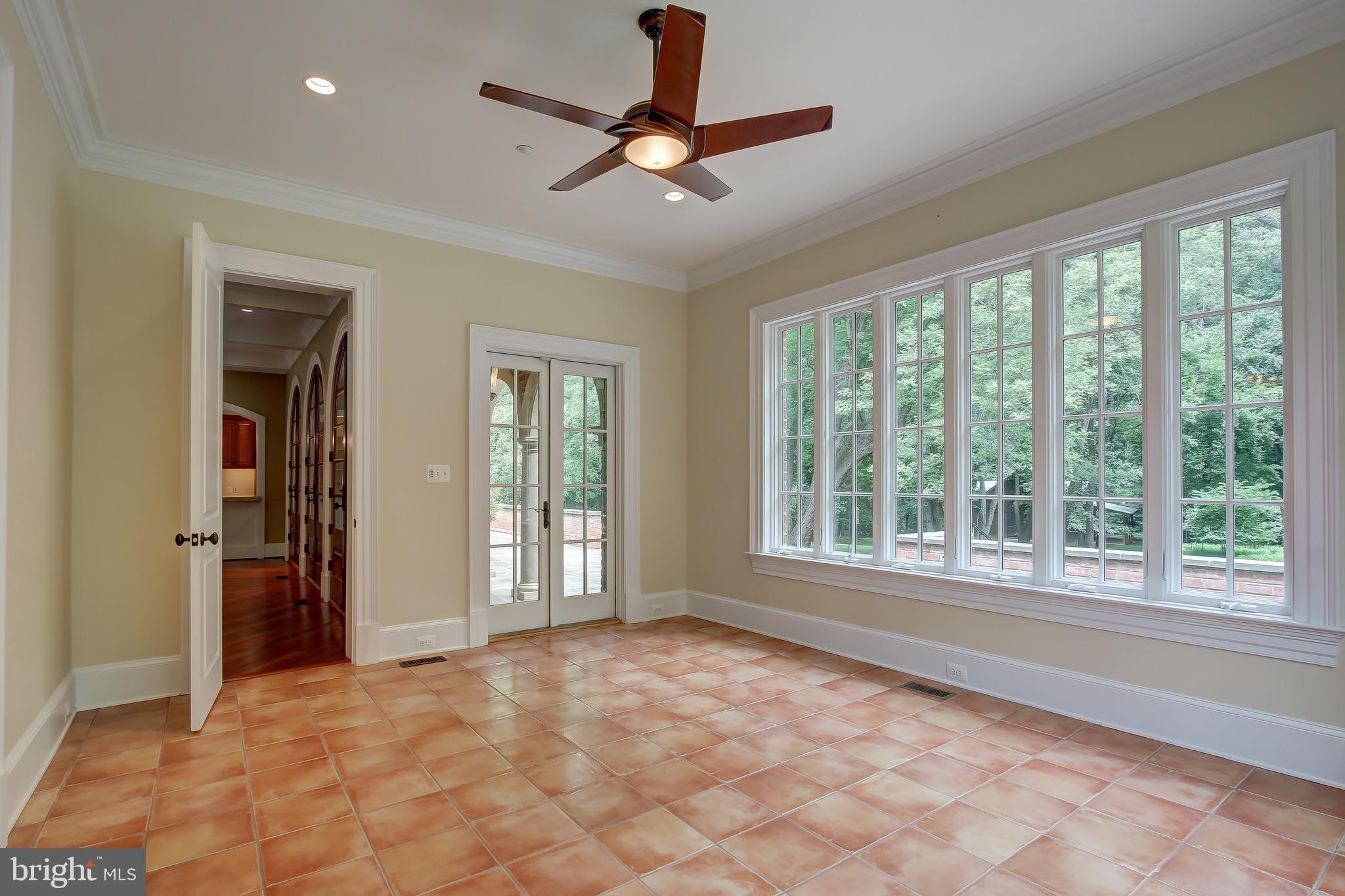 DARNESTOWN OUTSIDE - Residential