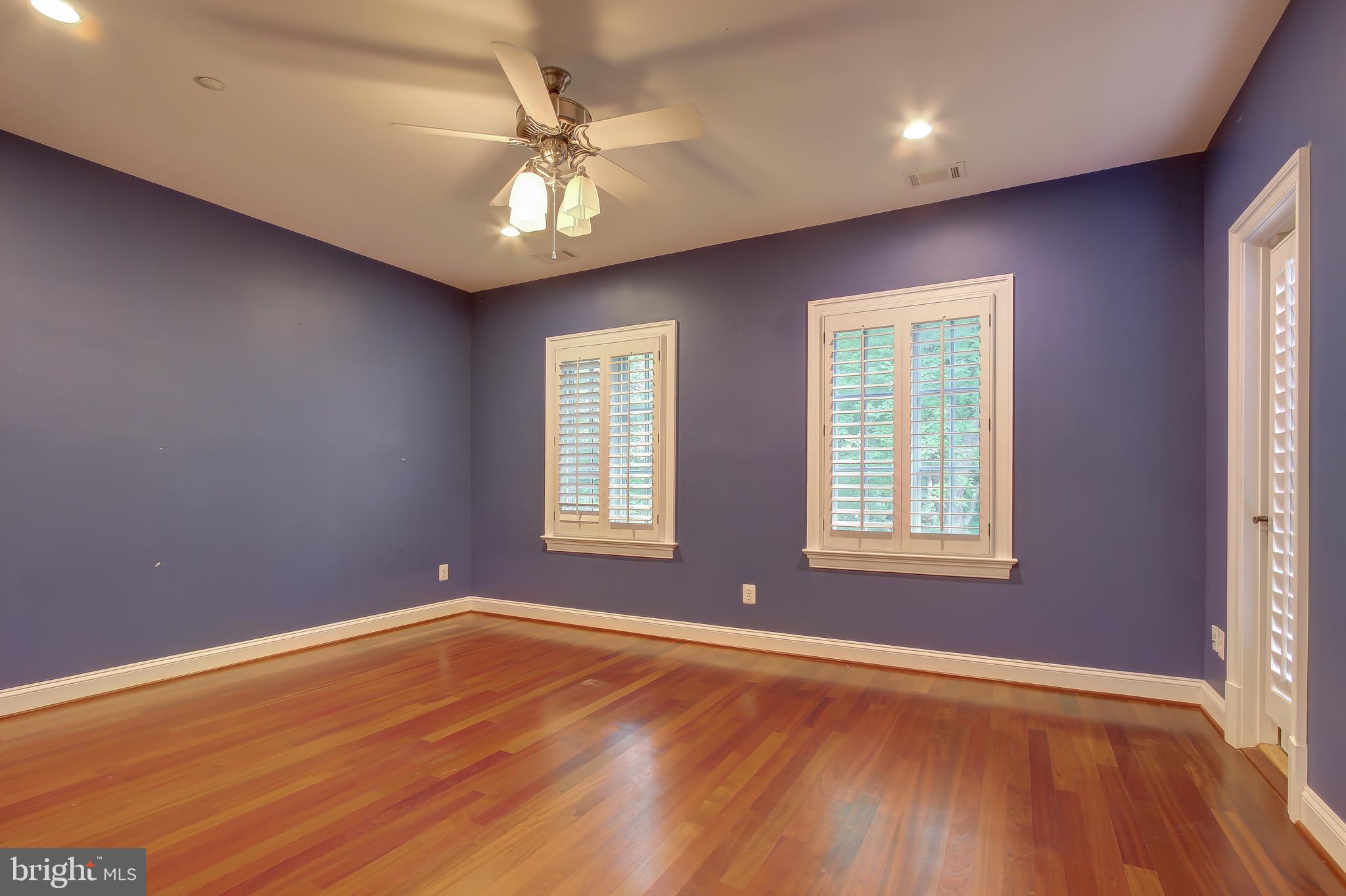 DARNESTOWN OUTSIDE - Residential