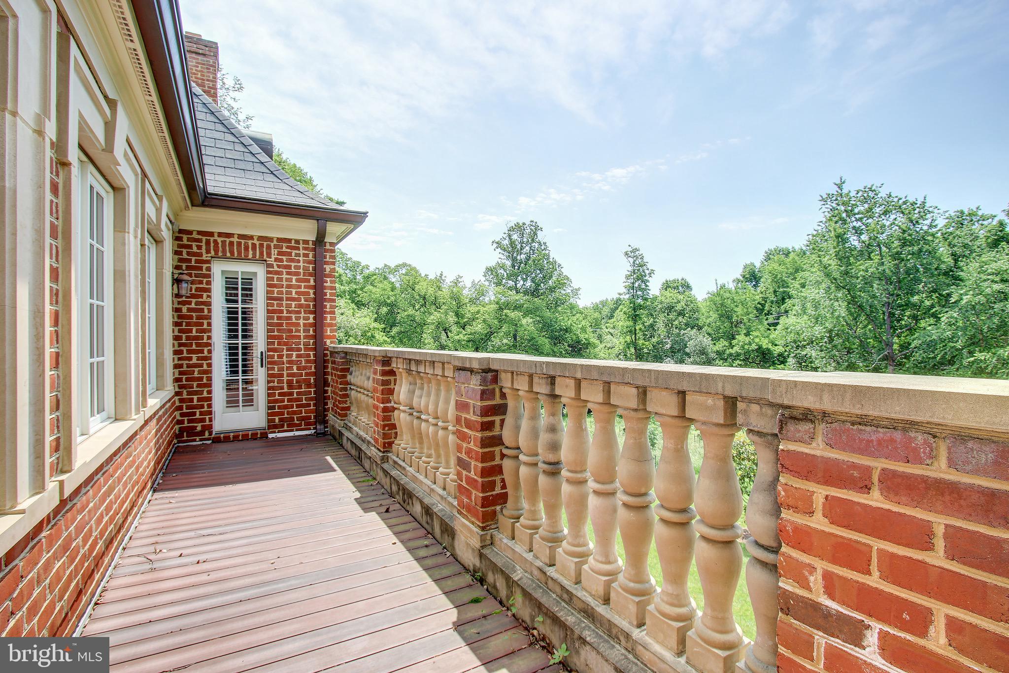 DARNESTOWN OUTSIDE - Residential