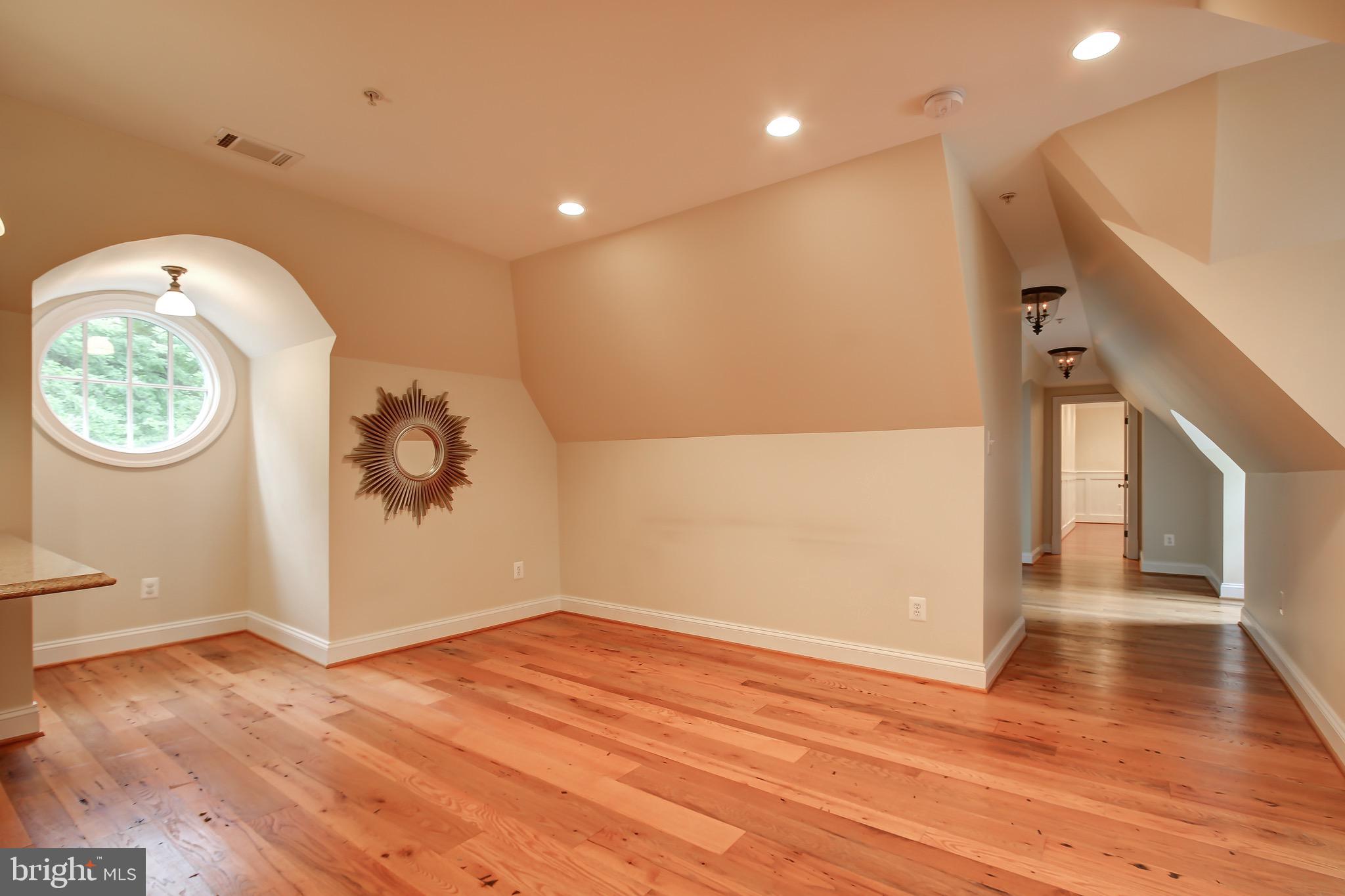 DARNESTOWN OUTSIDE - Residential