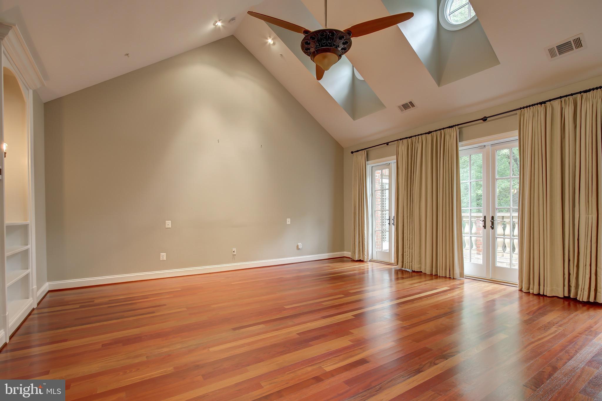DARNESTOWN OUTSIDE - Residential