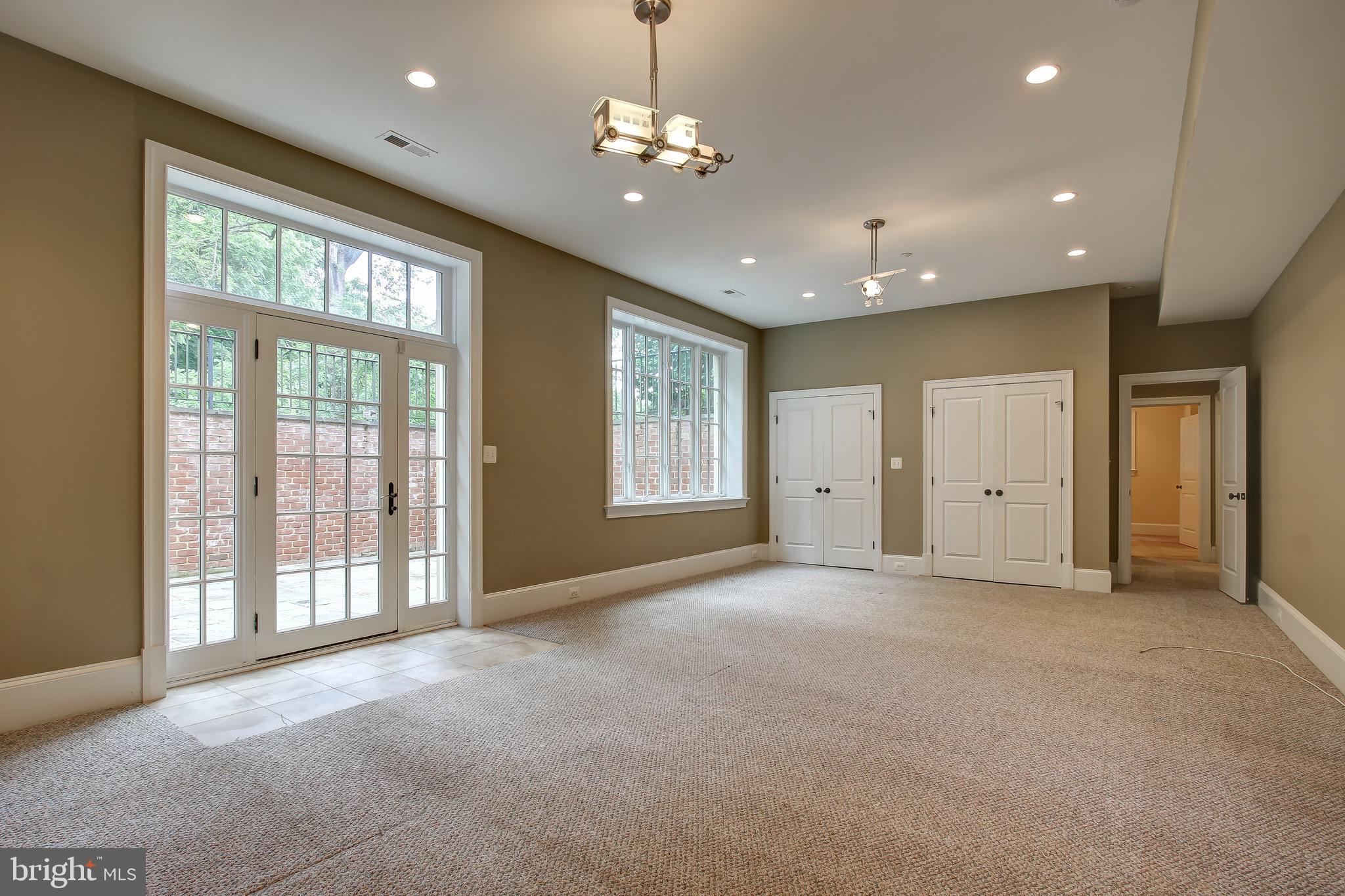 DARNESTOWN OUTSIDE - Residential