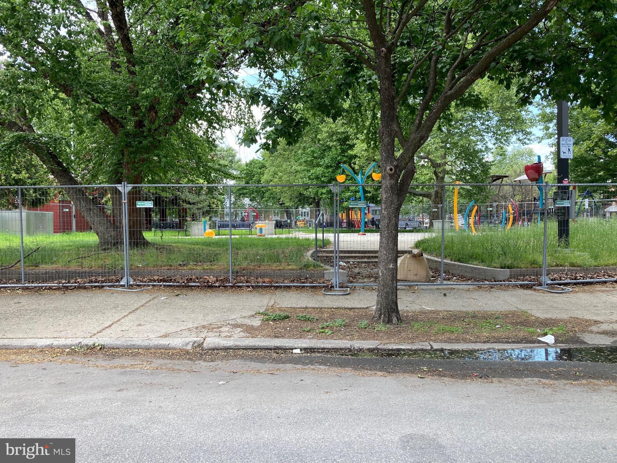 POINT BREEZE - Residential